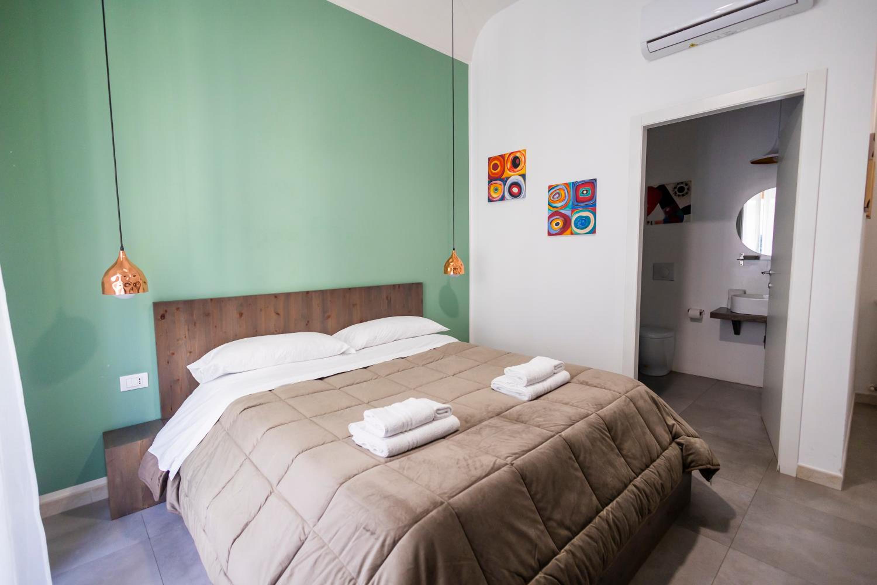 Deluxe Double Room with Balcony photo 1