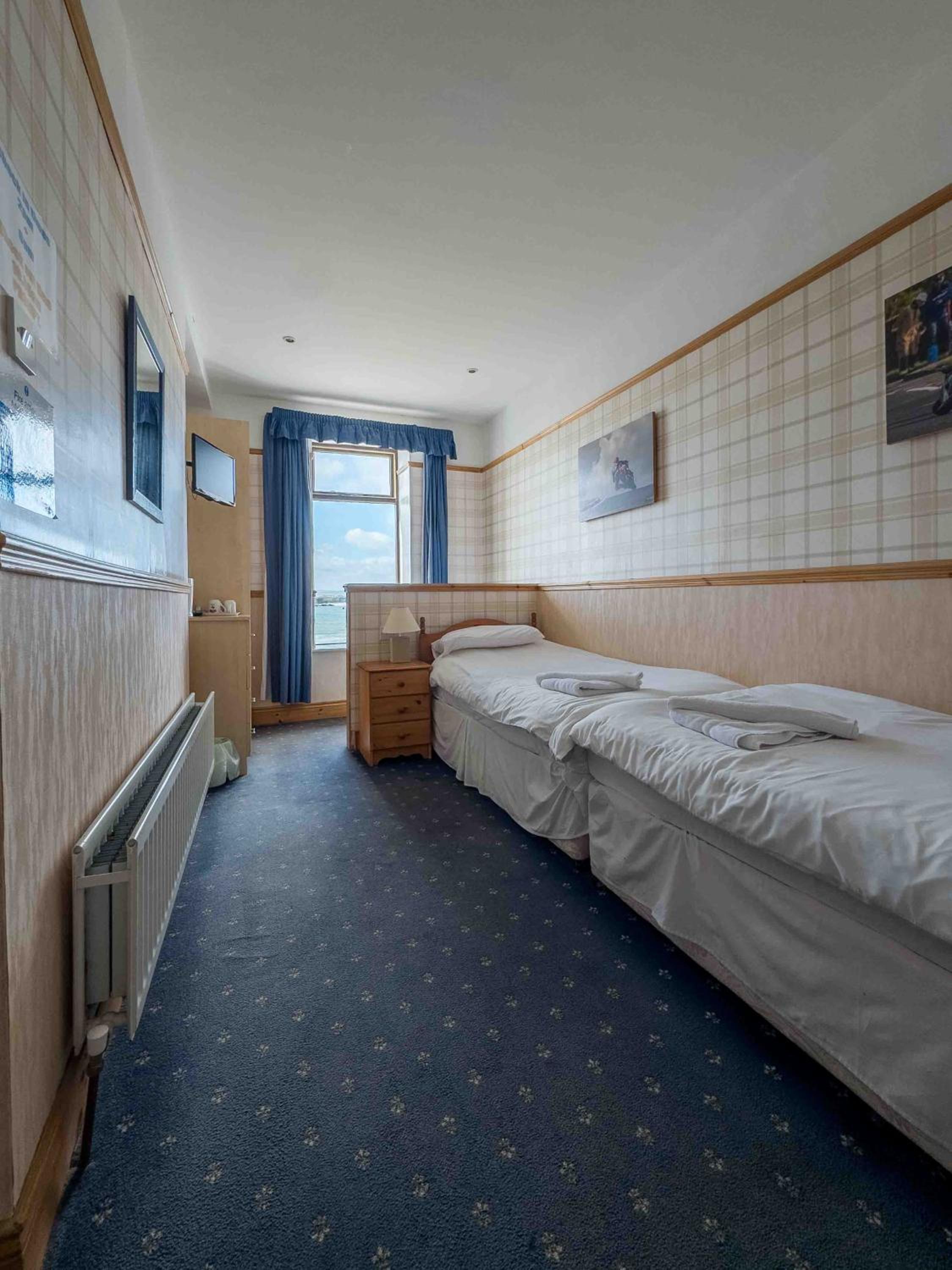 Standard Twin Room with Sea View photo 2