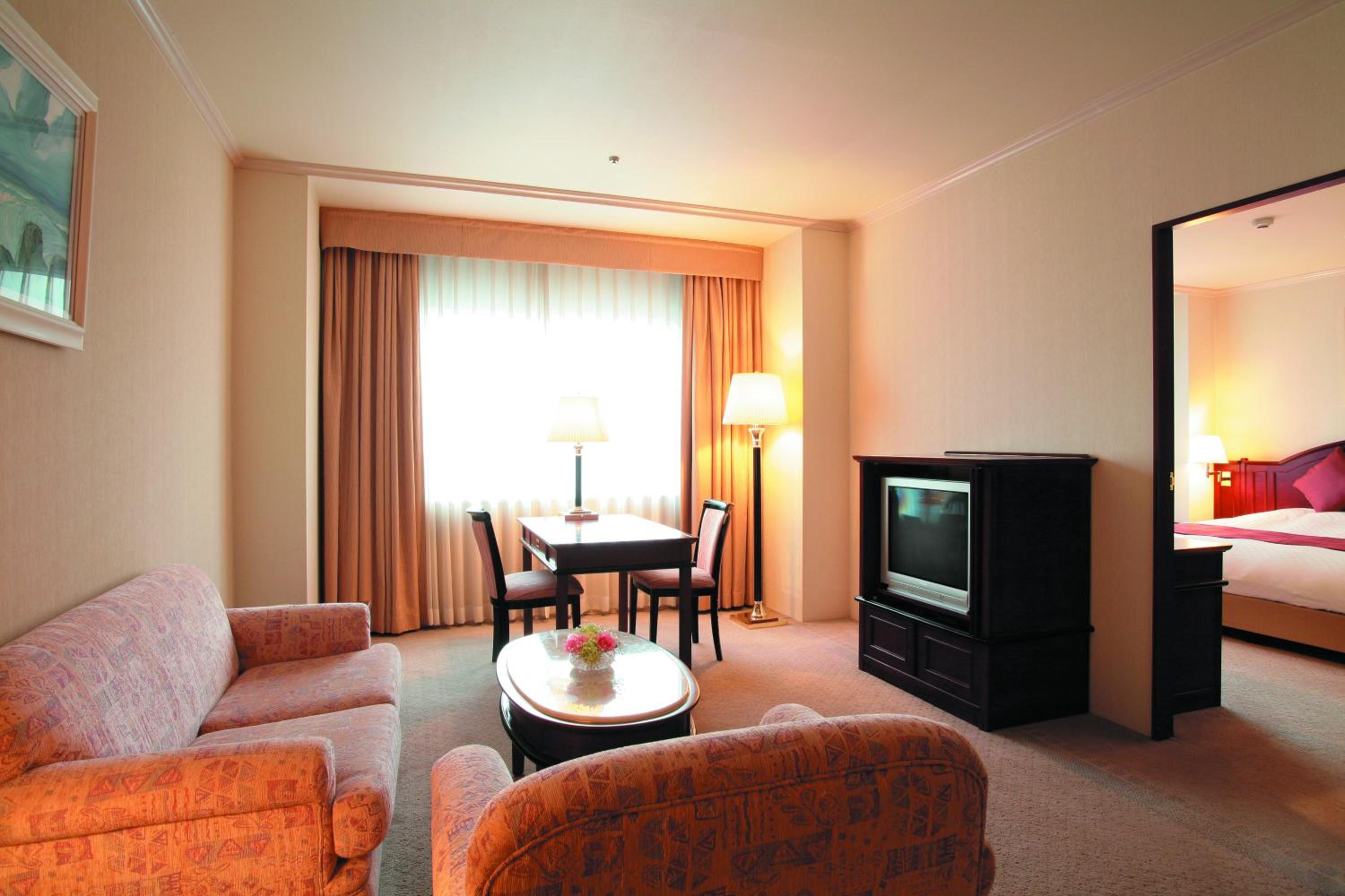 Junior King Suite - Smoking - Photo 1