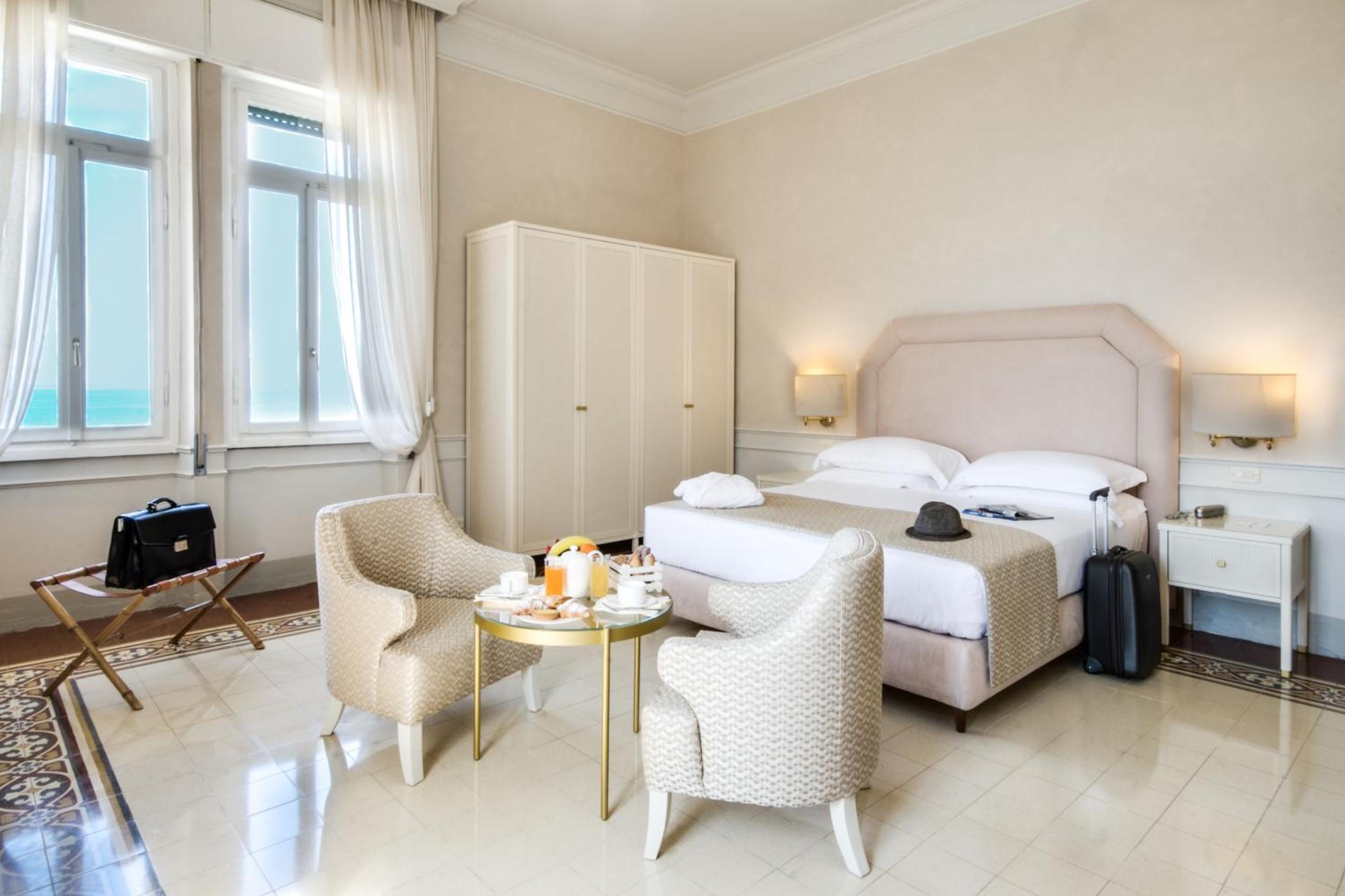 Triple Room with Partial Sea View - Photo 1