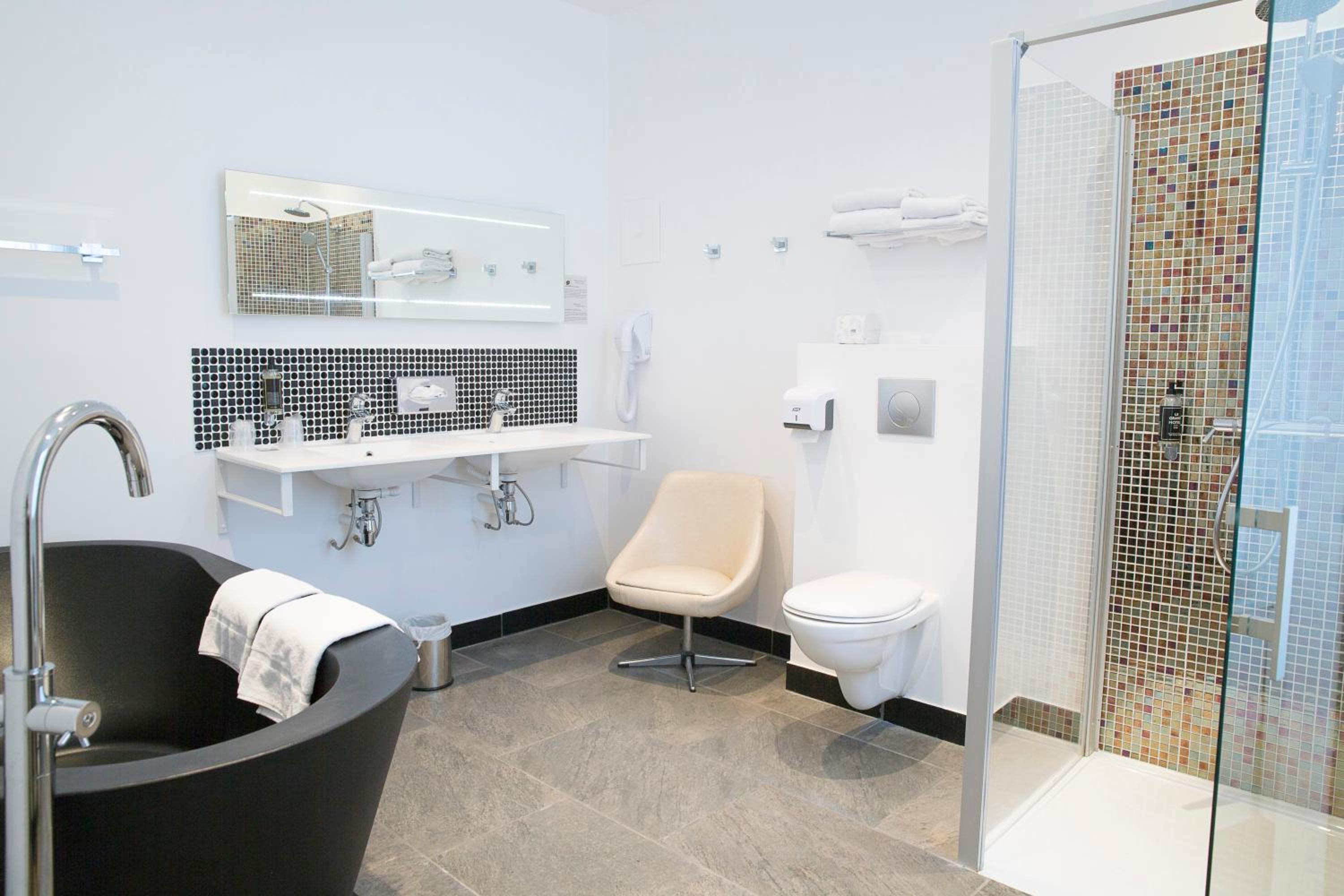 Junior Suite - Photo 9