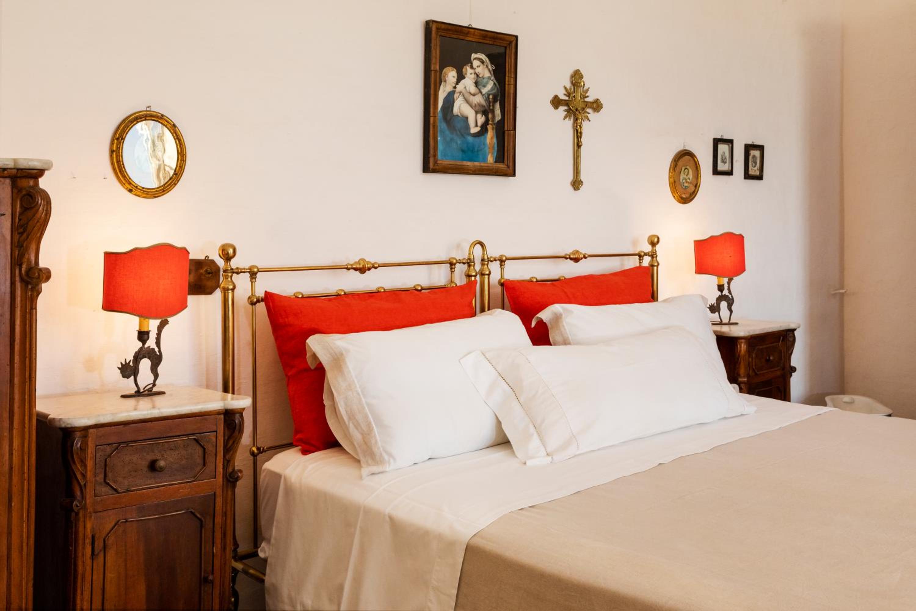 Large Double Room photo 1