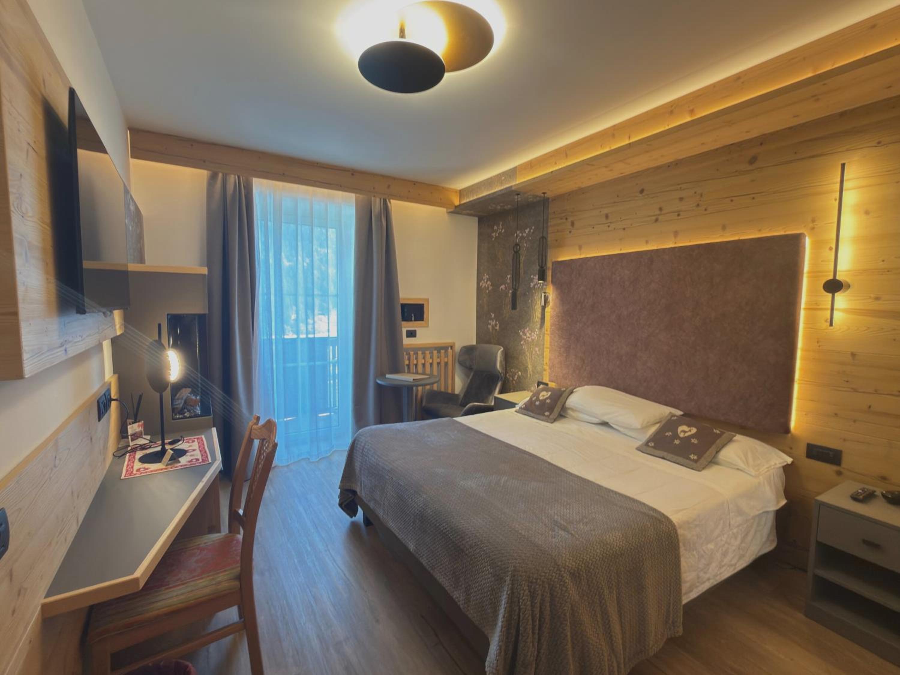 Double Room with Lake View