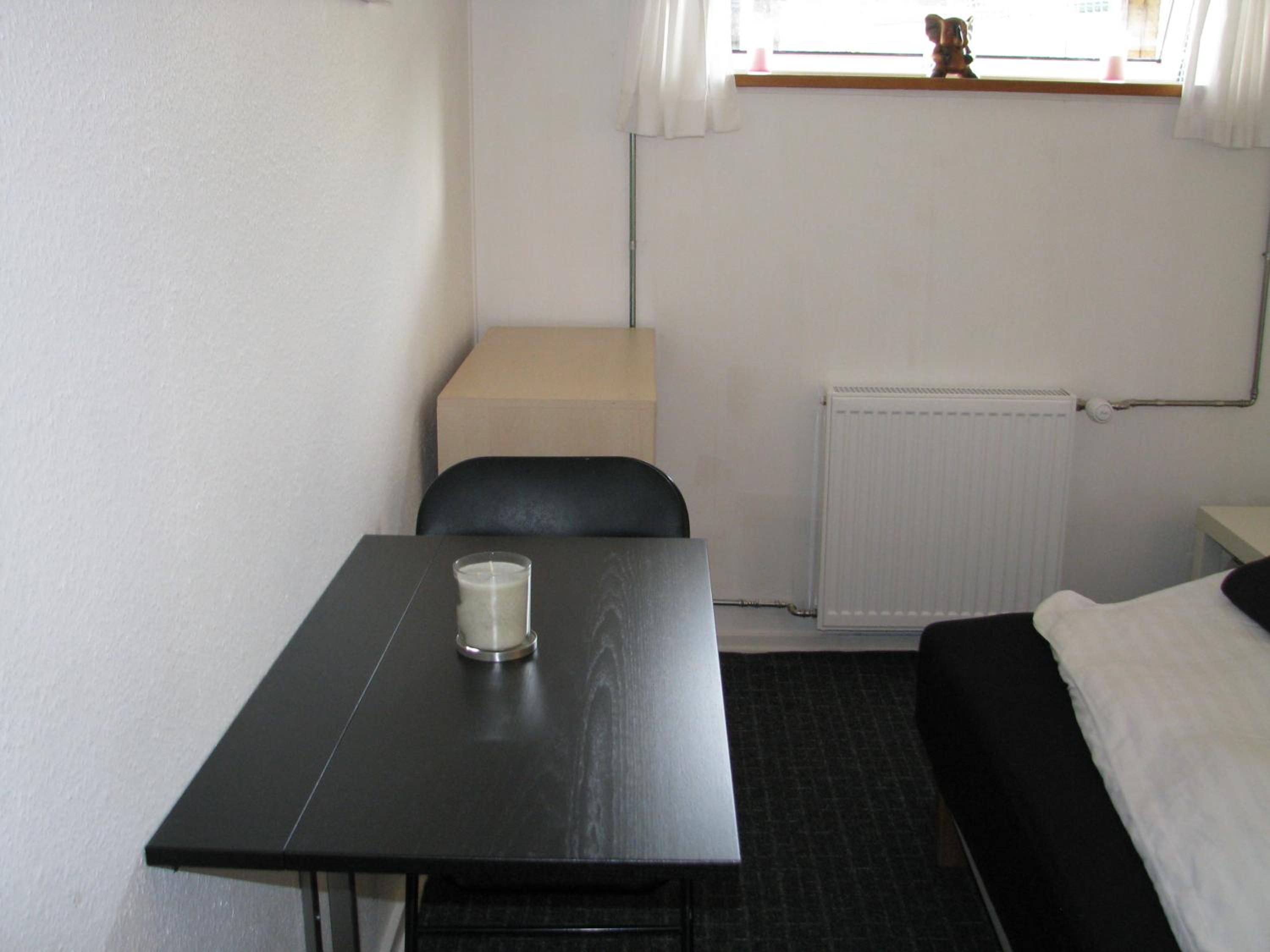 Small Double Room - Photo 6
