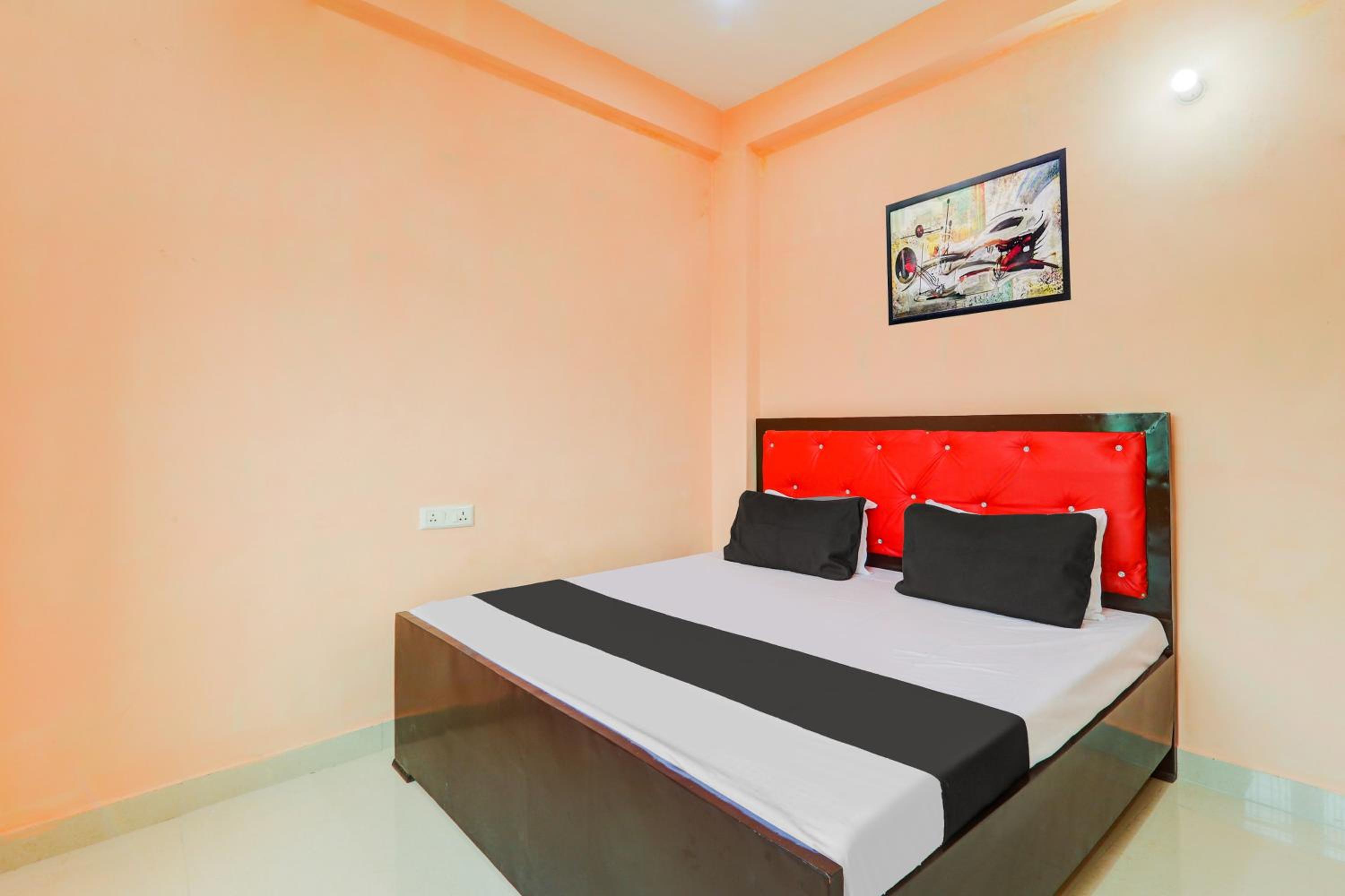 Triple Room with Bathroom photo 2