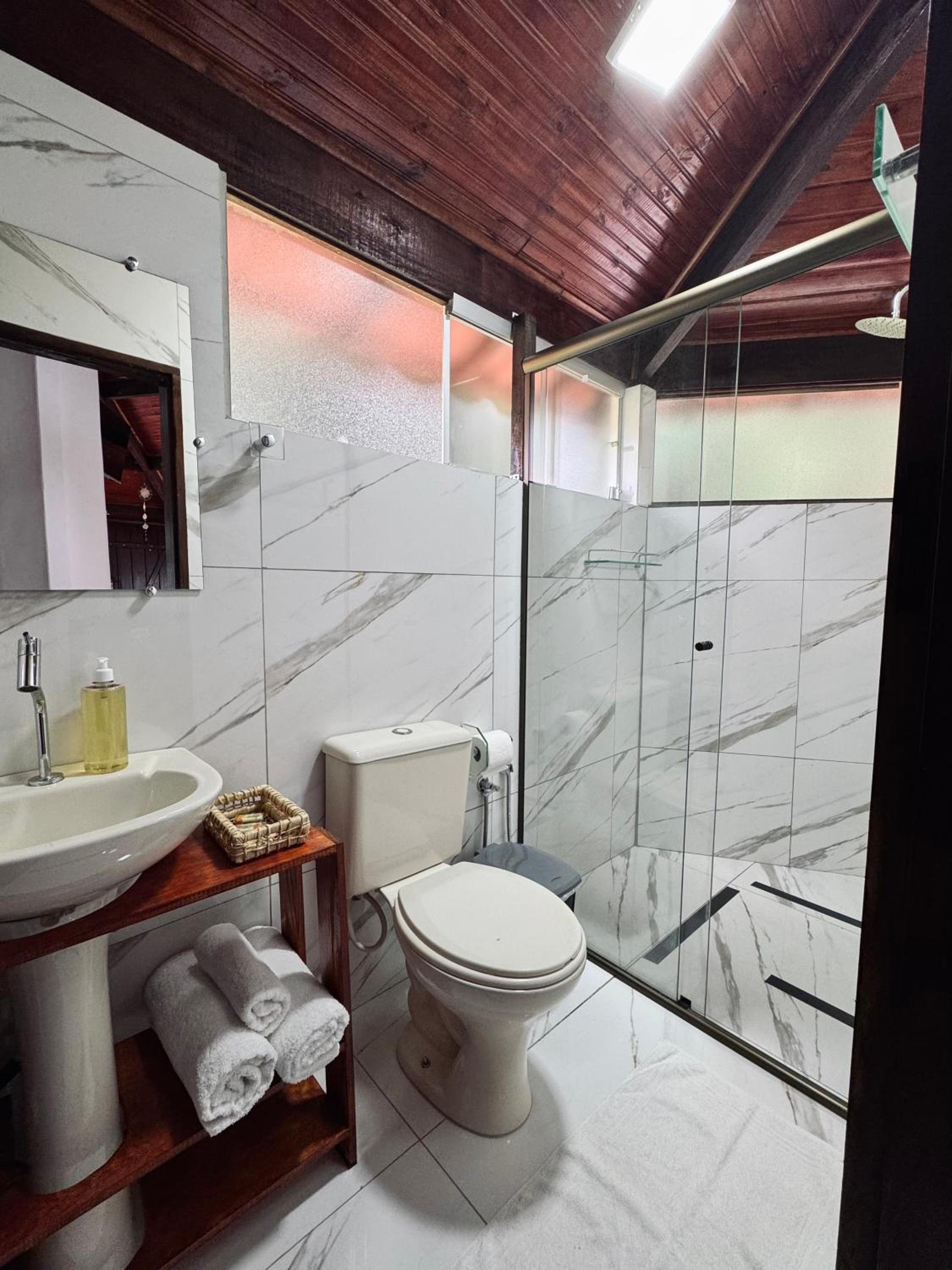 Queen Room with Spa Bath photo 1