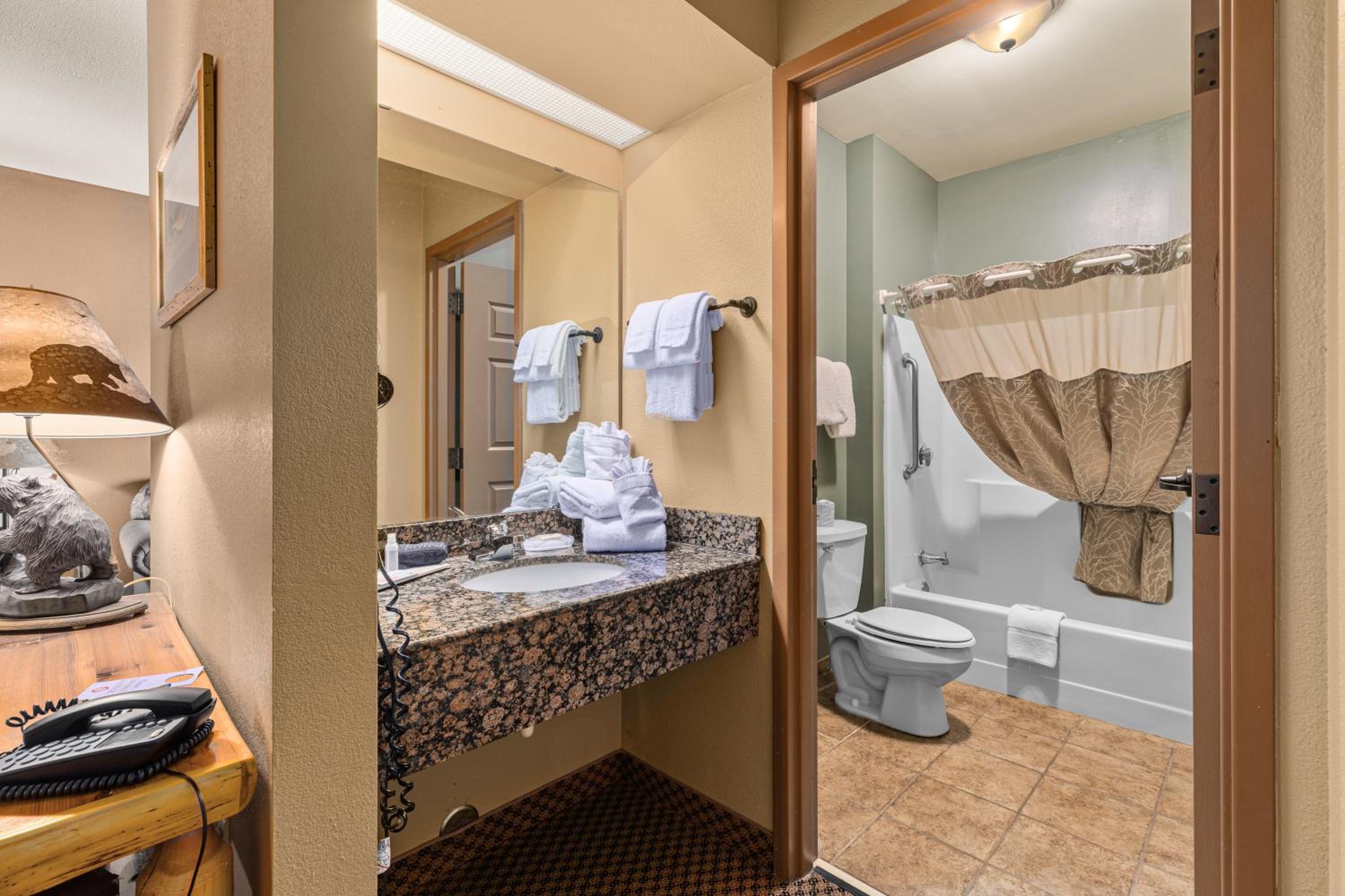 Family King Suite with One Queen and One Double Bunk Bed - Non-Smoking