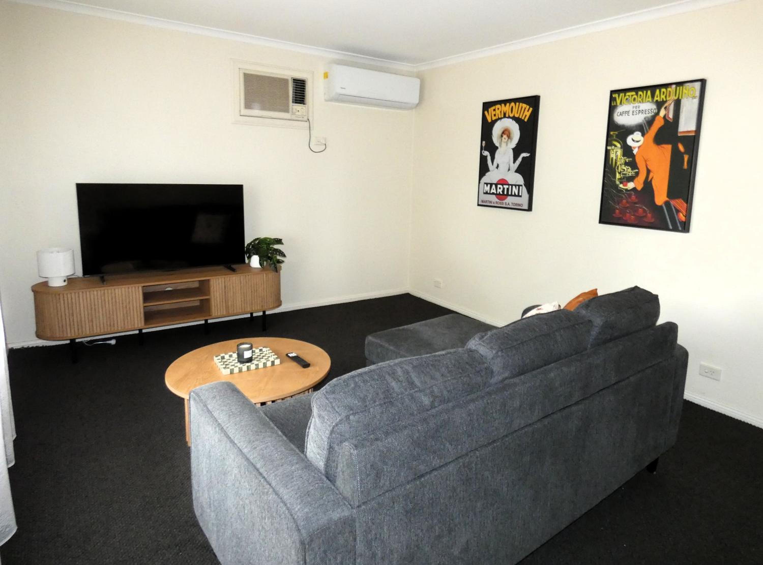 Three-Bedroom House photo 2