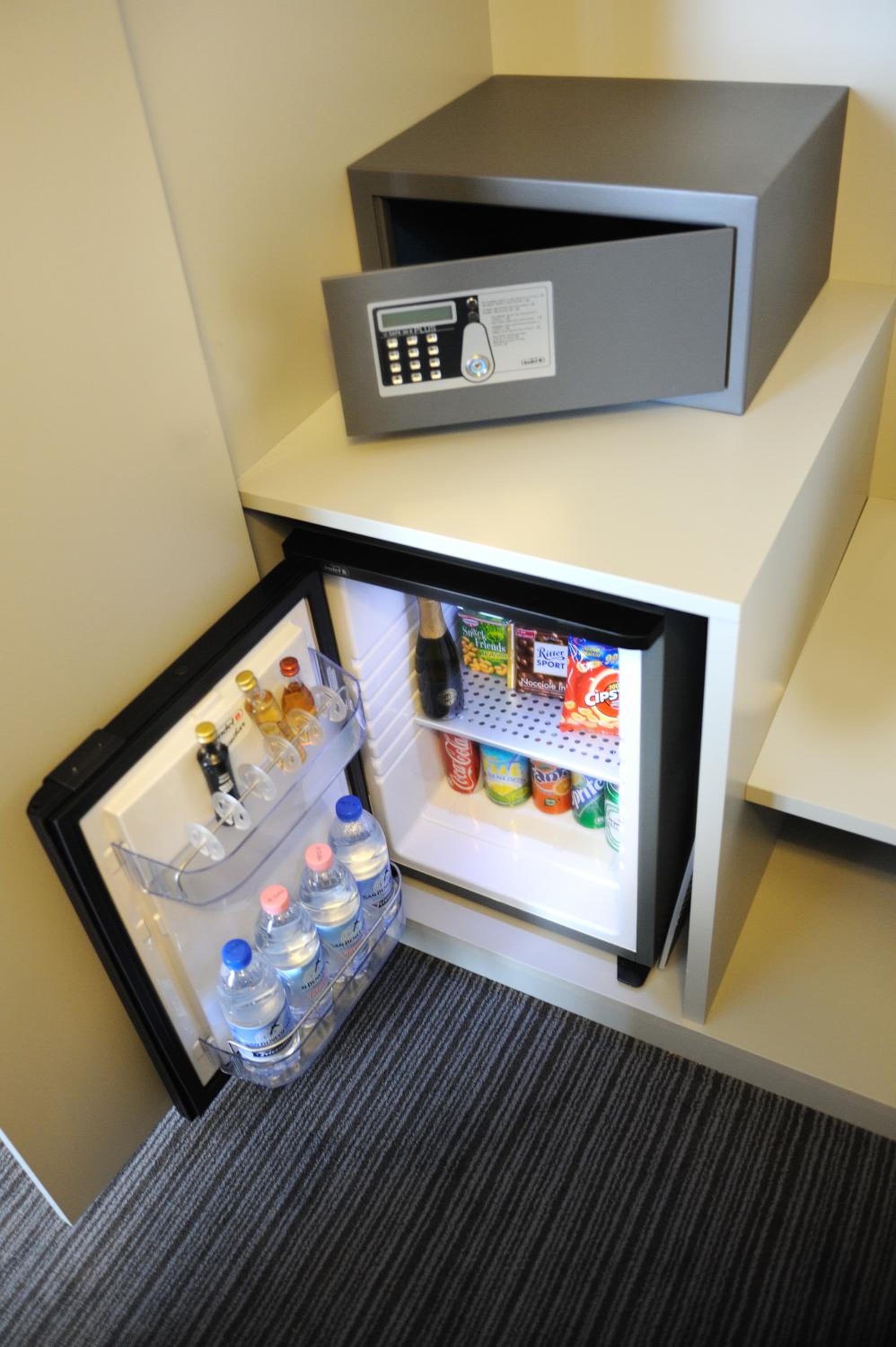 Deluxe Double or Twin Room - Photo 7
