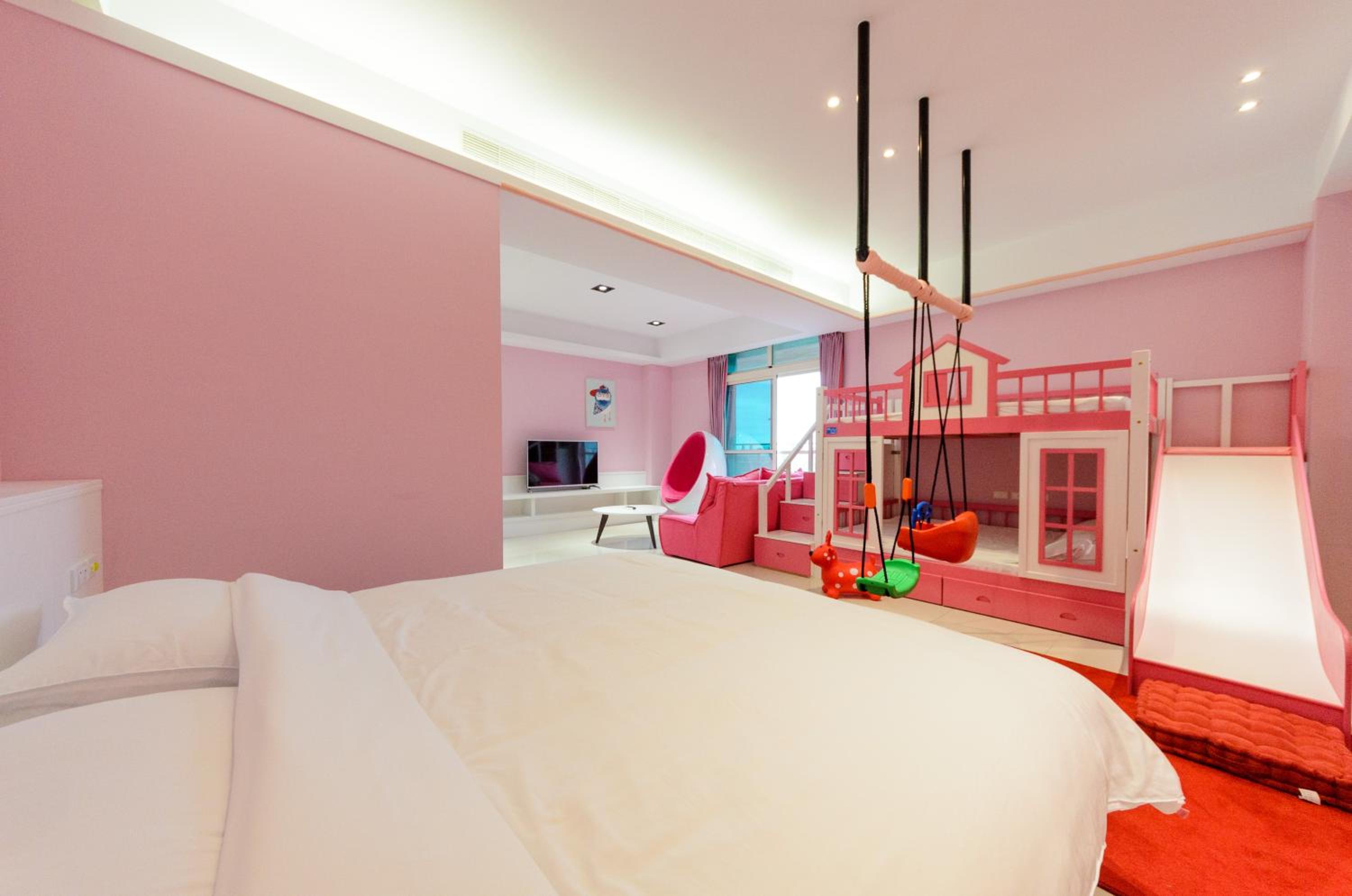 Deluxe Family Room