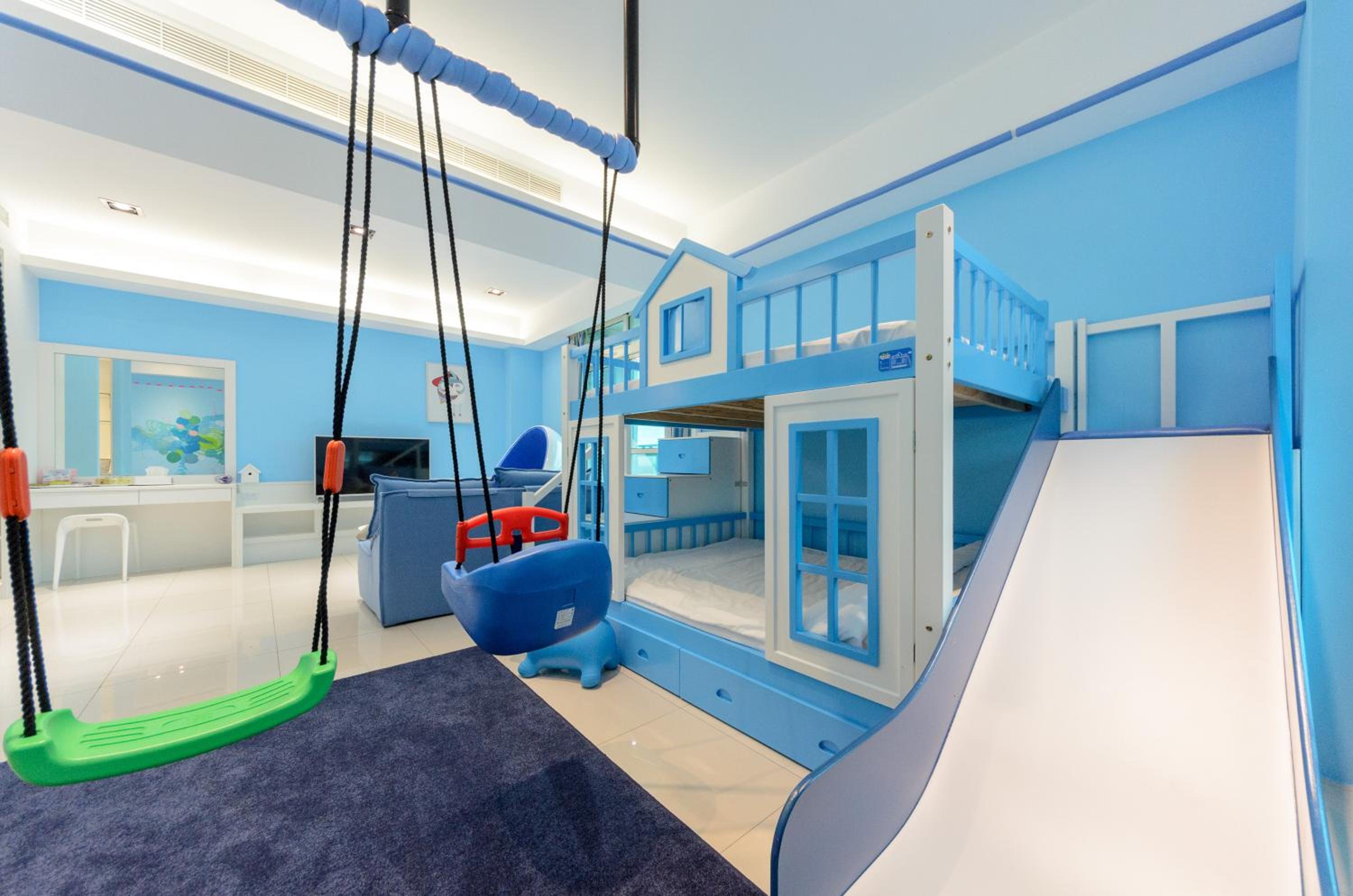 Deluxe Family Suite photo 1