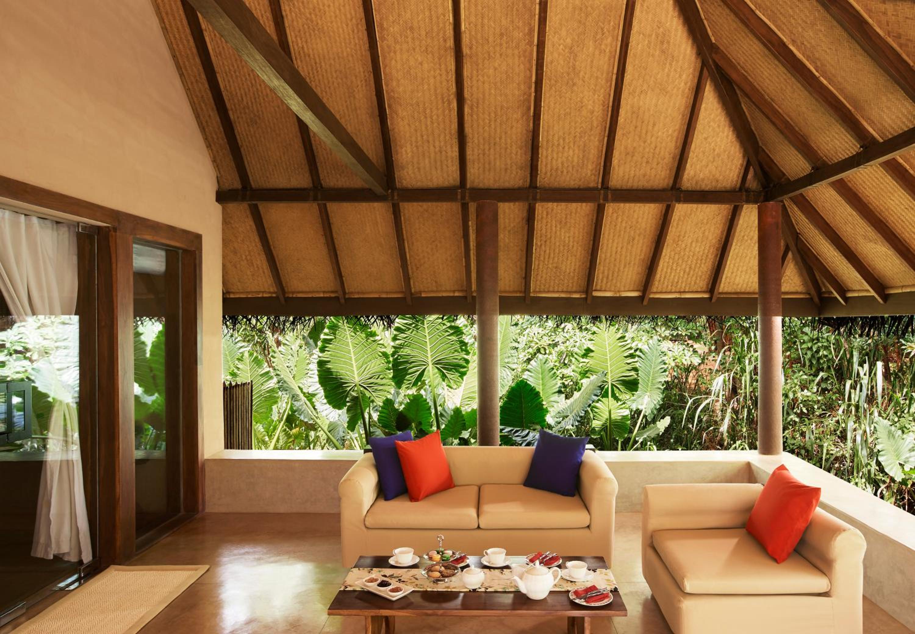 Garden Dwelling with Pool - Photo 3
