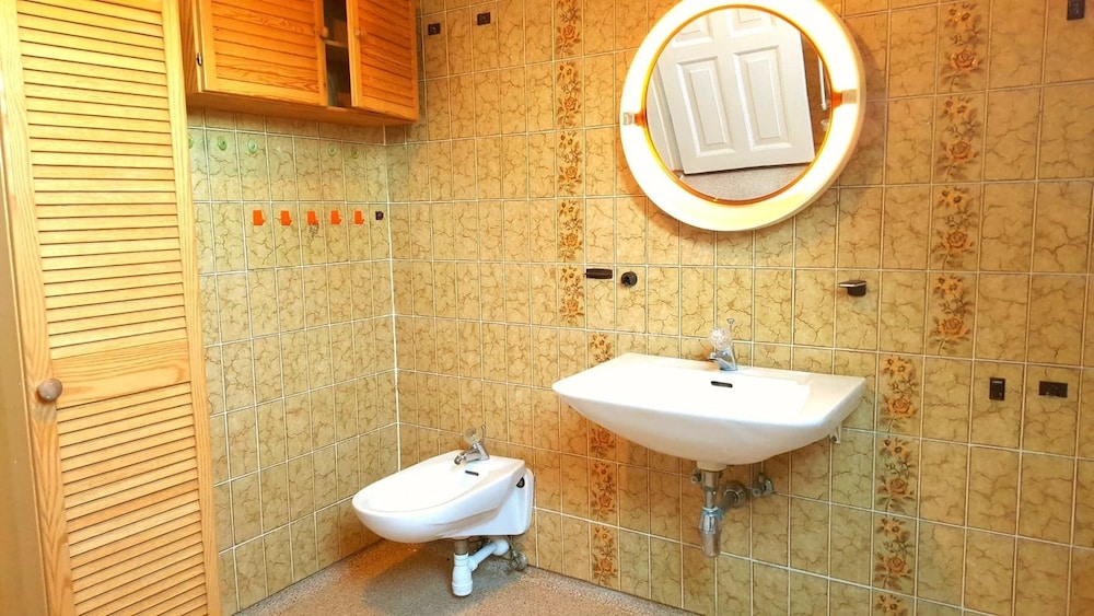 City Villa, Multiple Bedrooms, Non Smoking photo 1