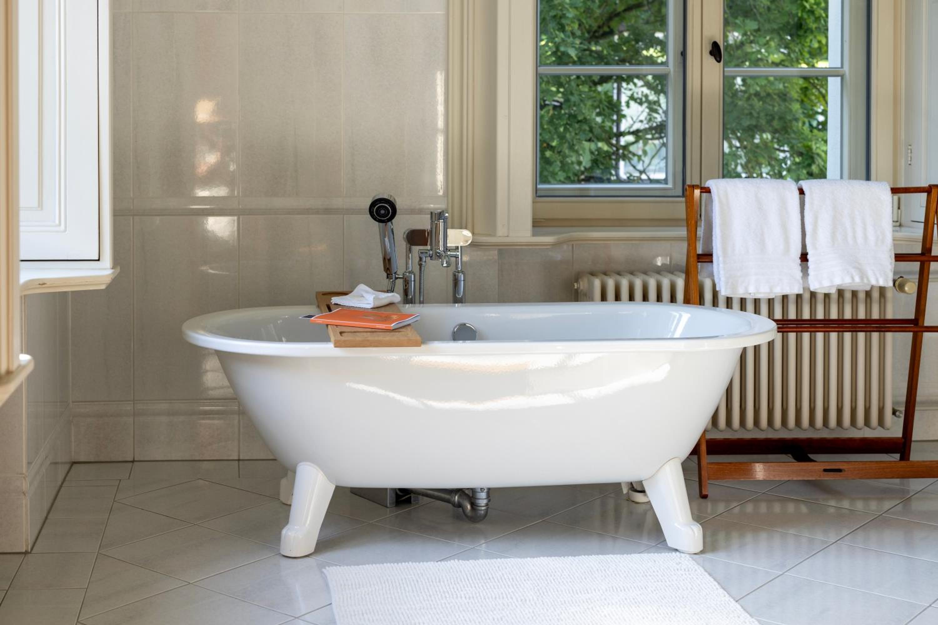 Junior Suite with Garden View