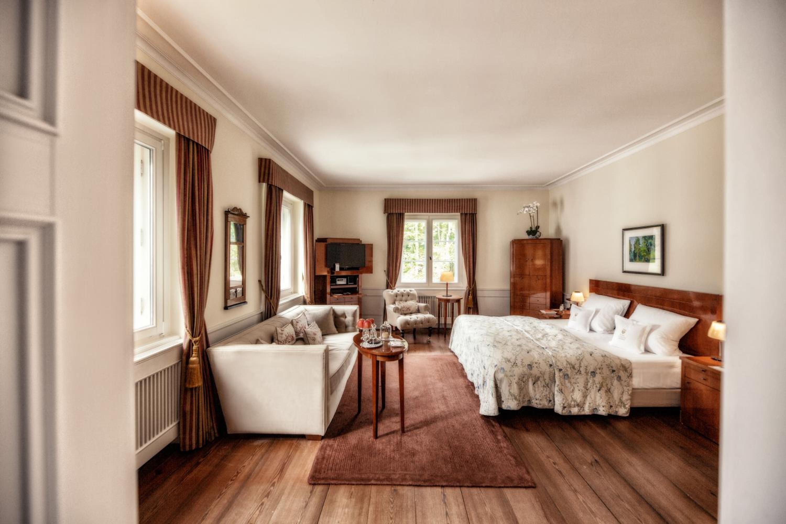 Deluxe Double Room with Extra Bed