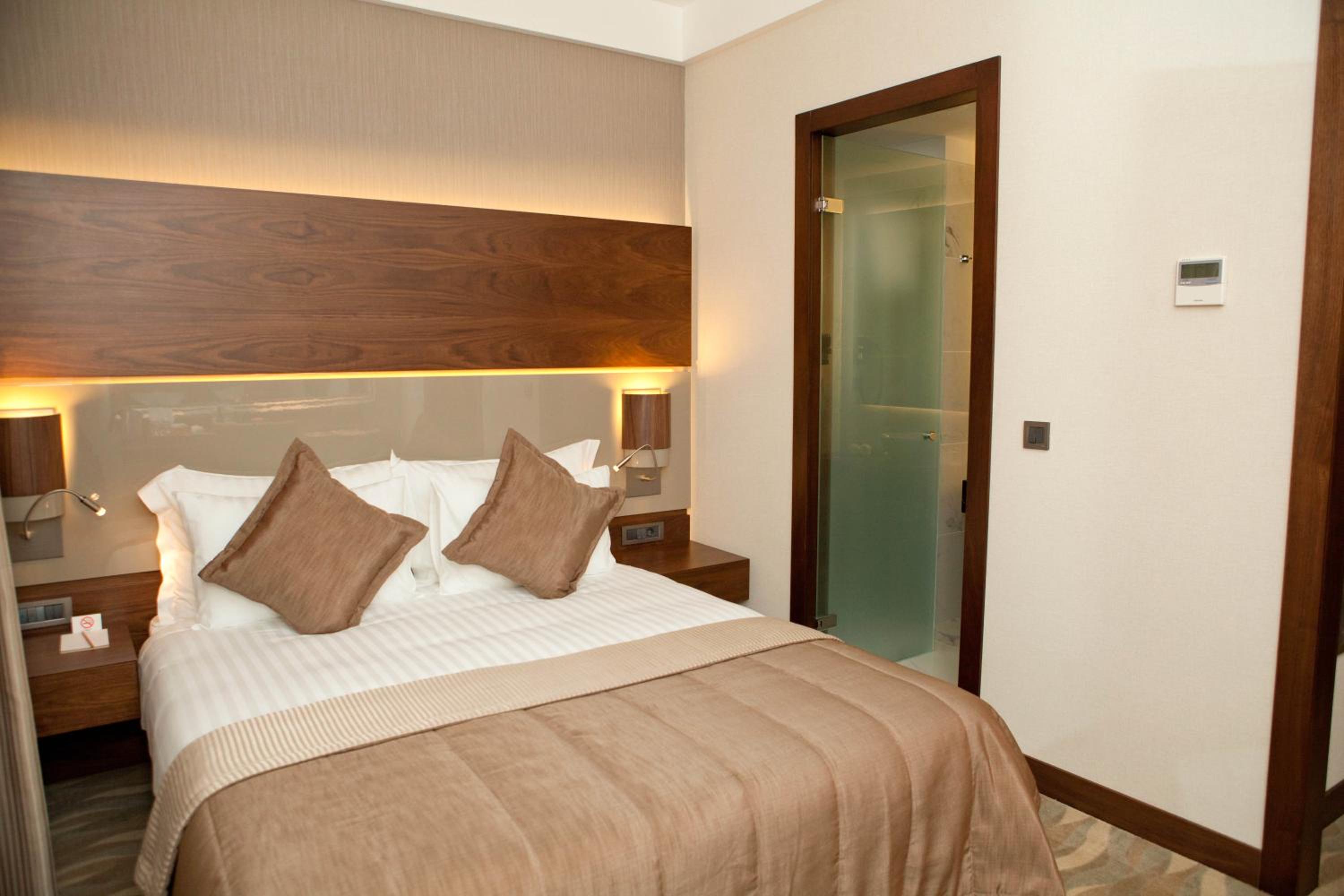 Economy Double Room photo 2