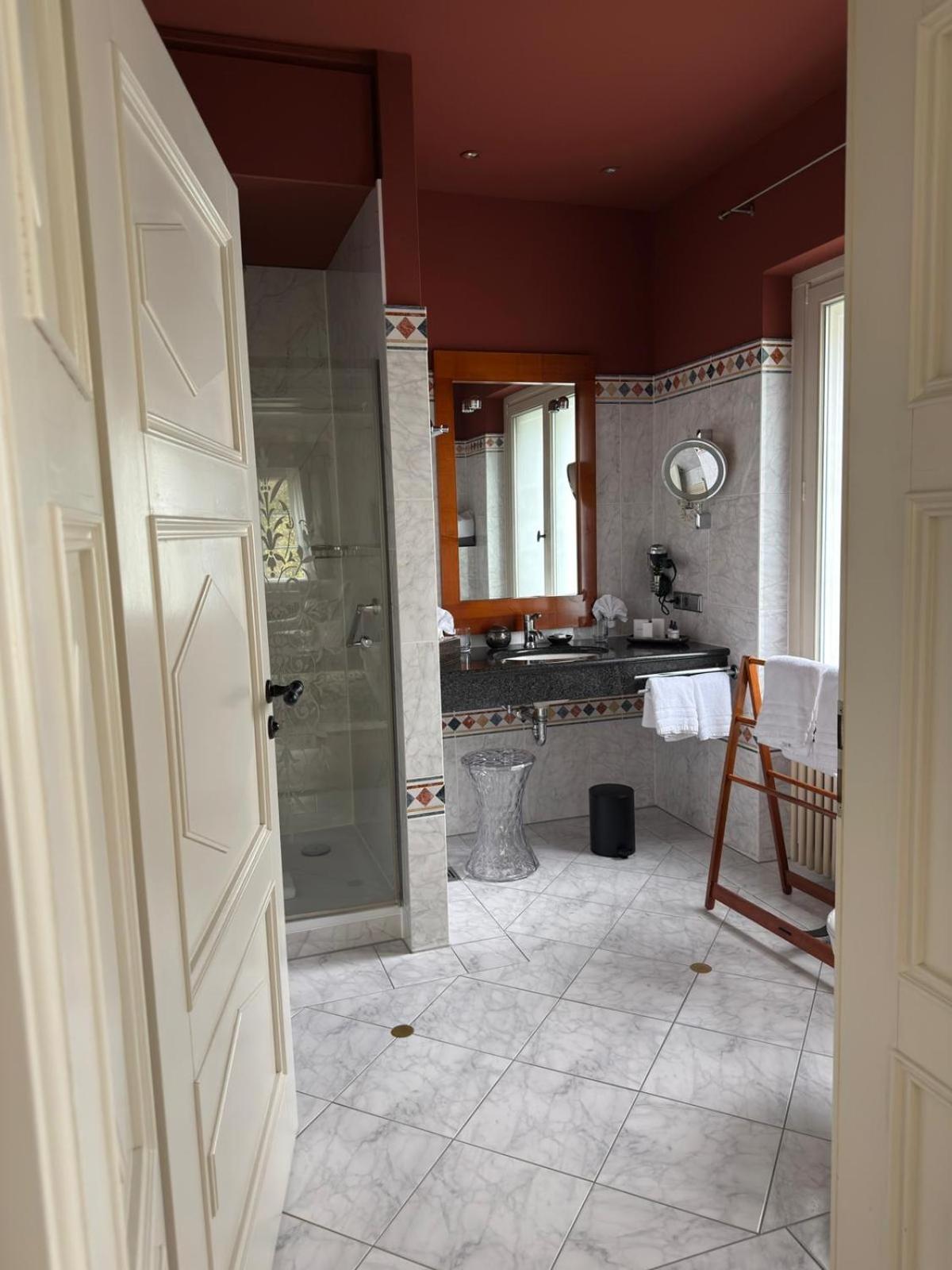 Deluxe Double Room with Extra Bed