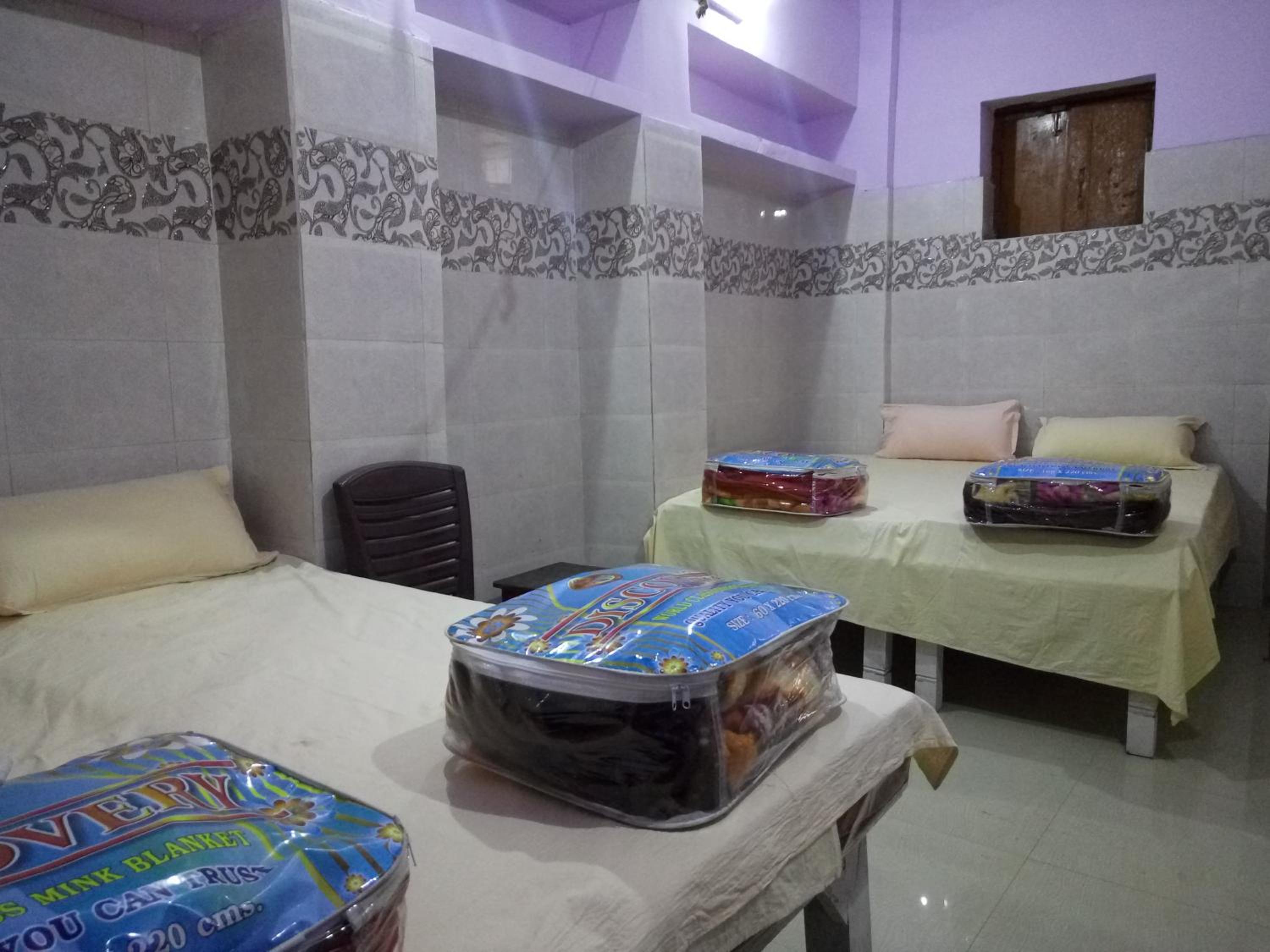 Family Room - Photo 13