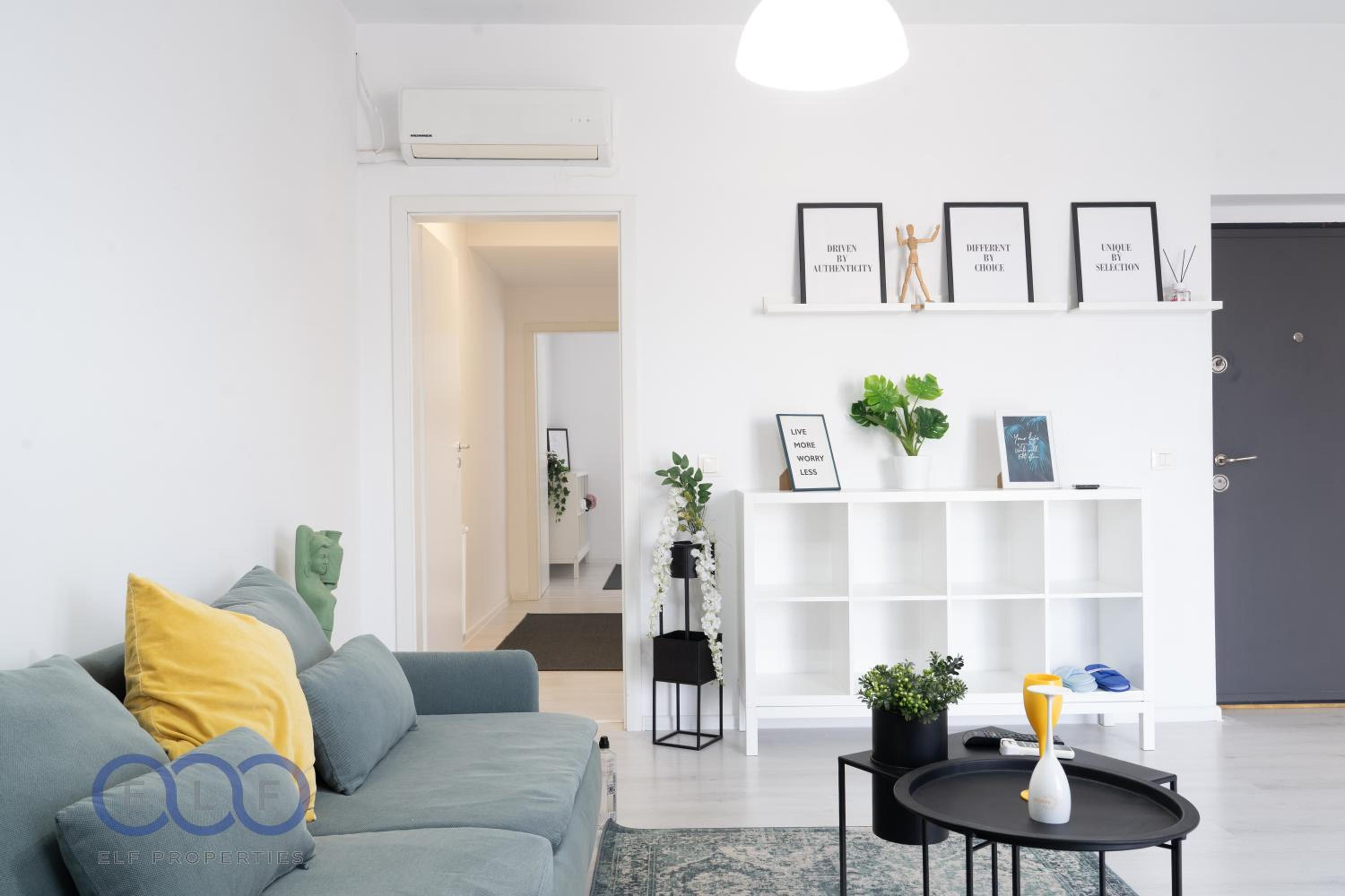 Deluxe One-Bedroom Apartment with City View photo 1