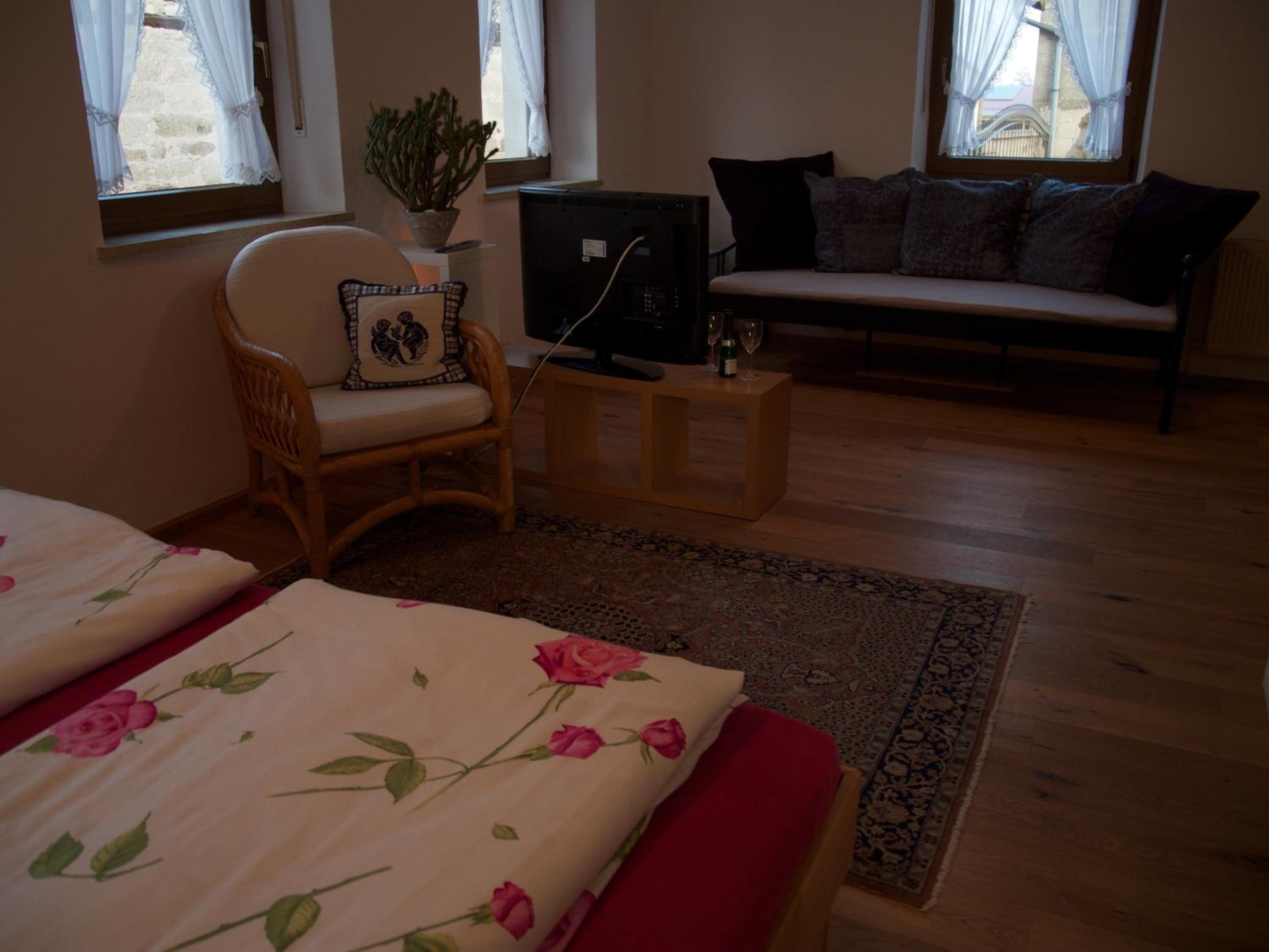Deluxe Double Room - Photo 8