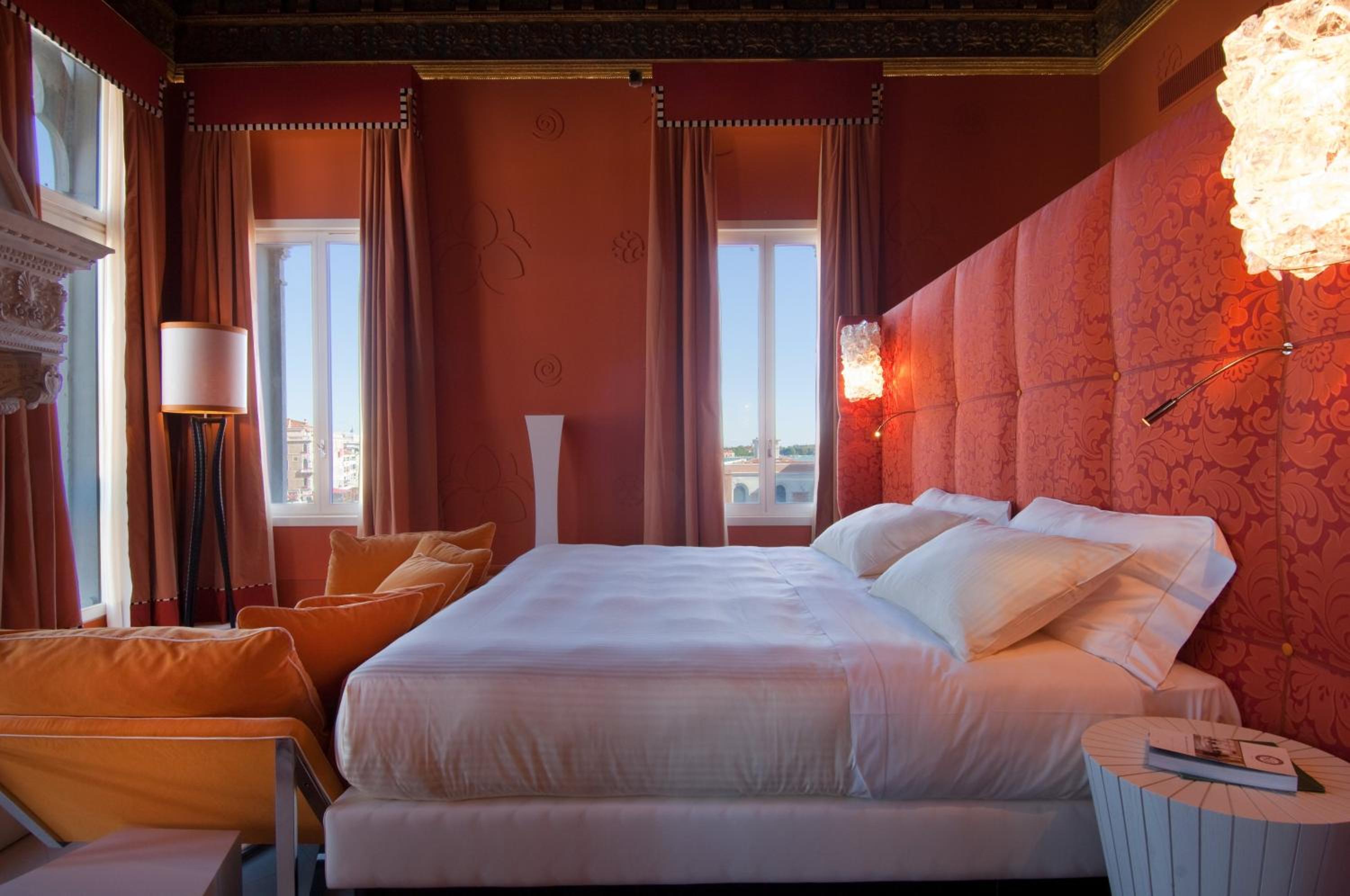 Classic Double or Twin Room thumbnail 5