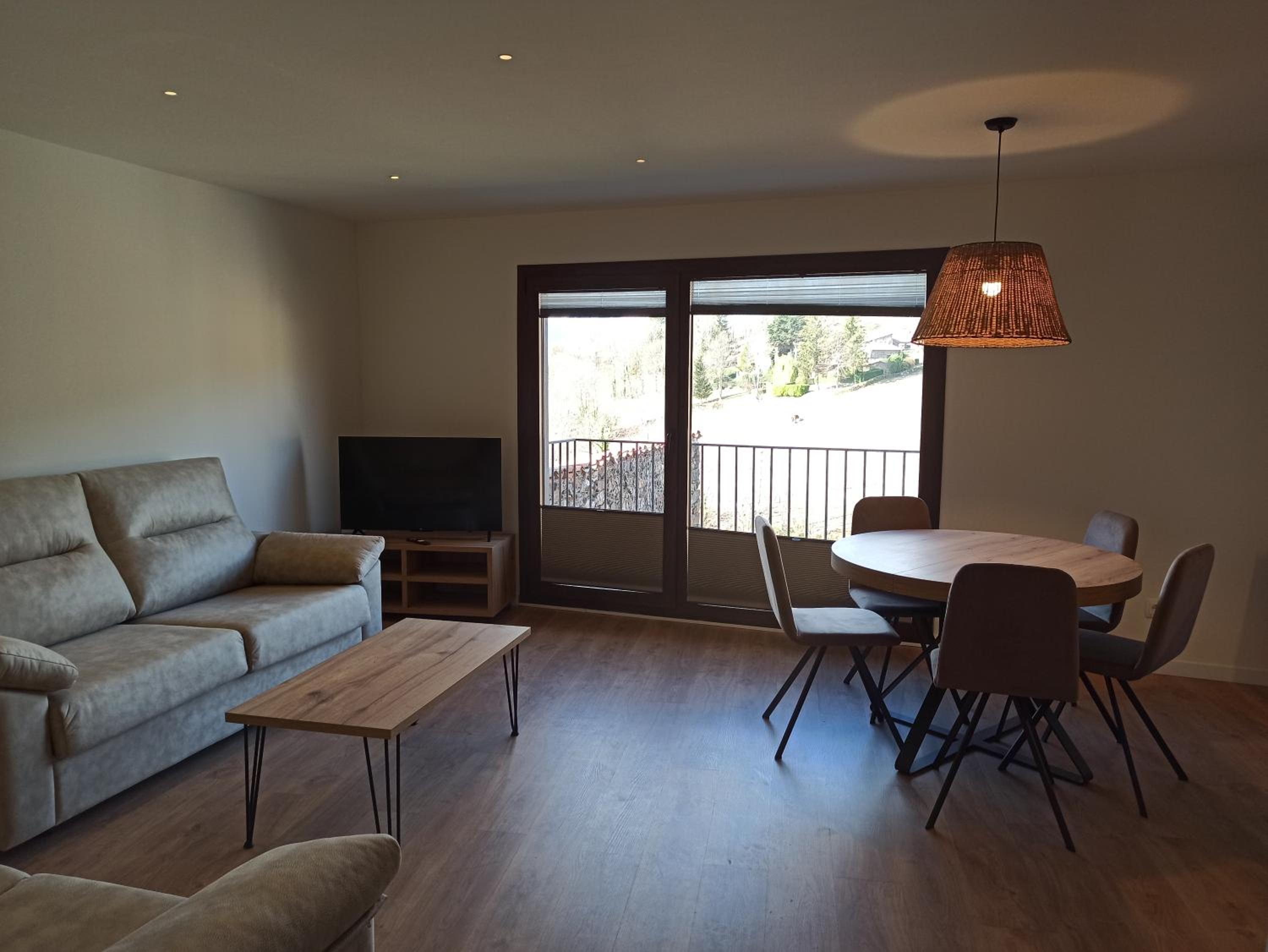 Two-Bedroom Apartment with Mountain View