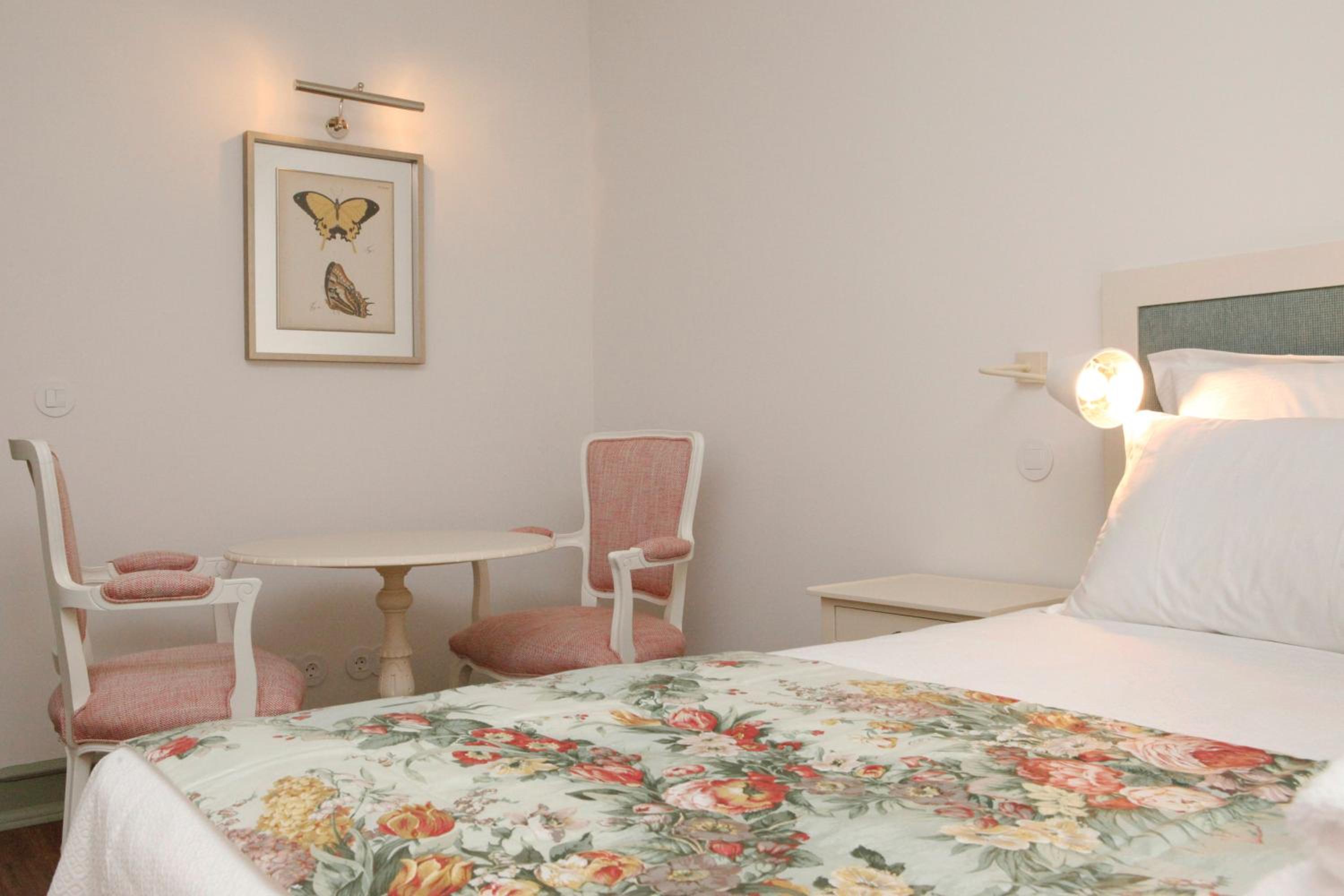 Double or Twin Room photo 3