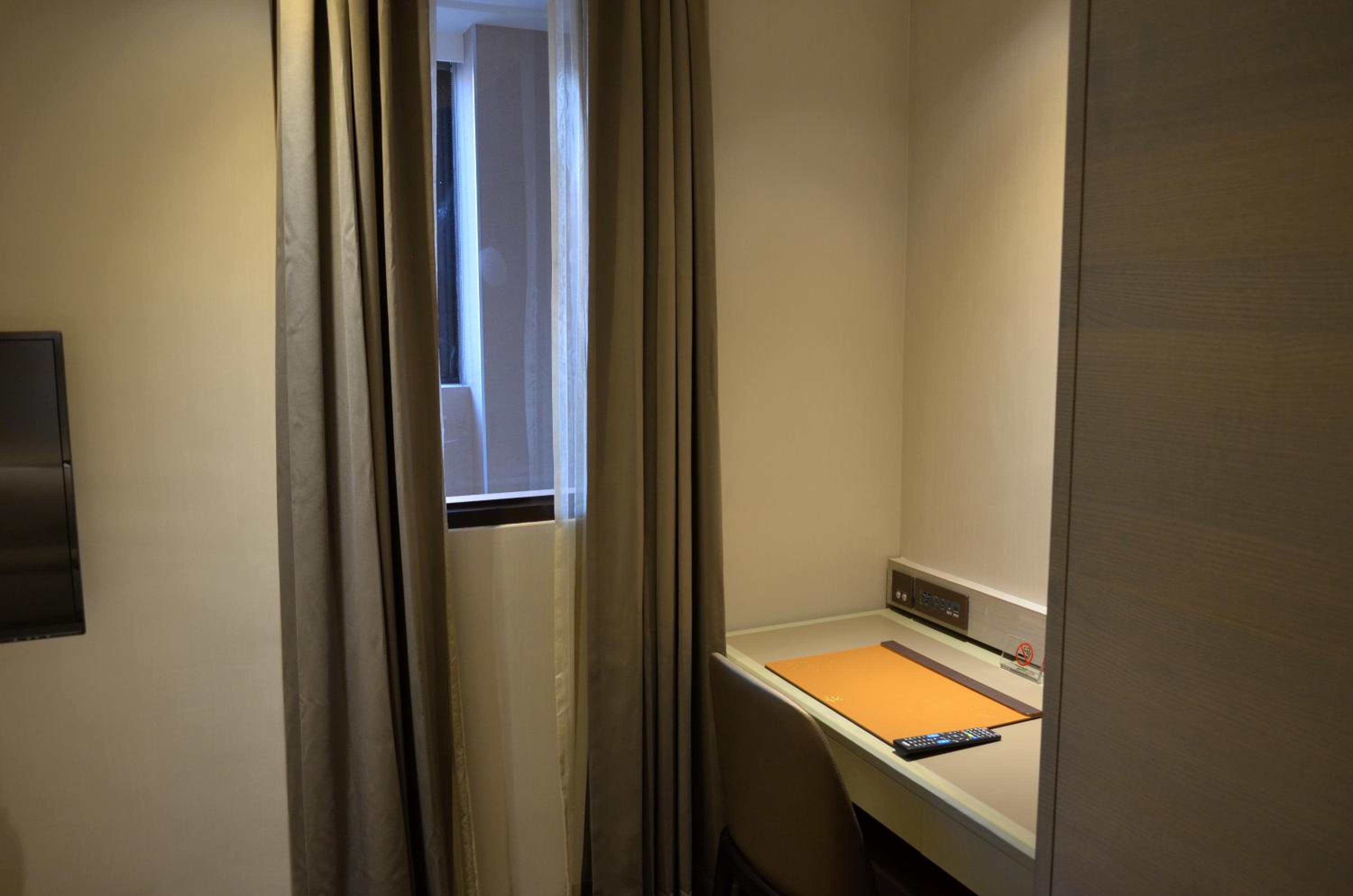 Comfort Double Room with Internal Window photo 3