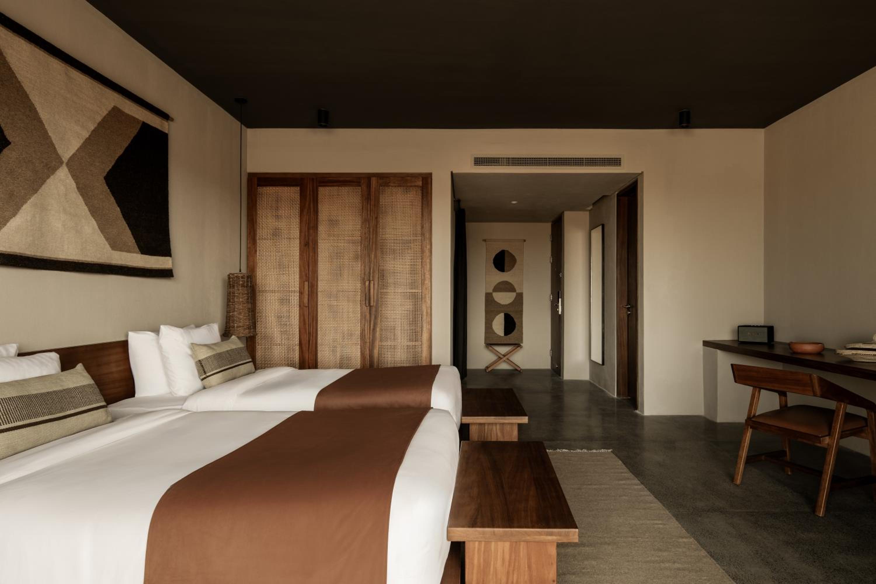 Deluxe Swim-up Junior Suite Twin - Photo 6