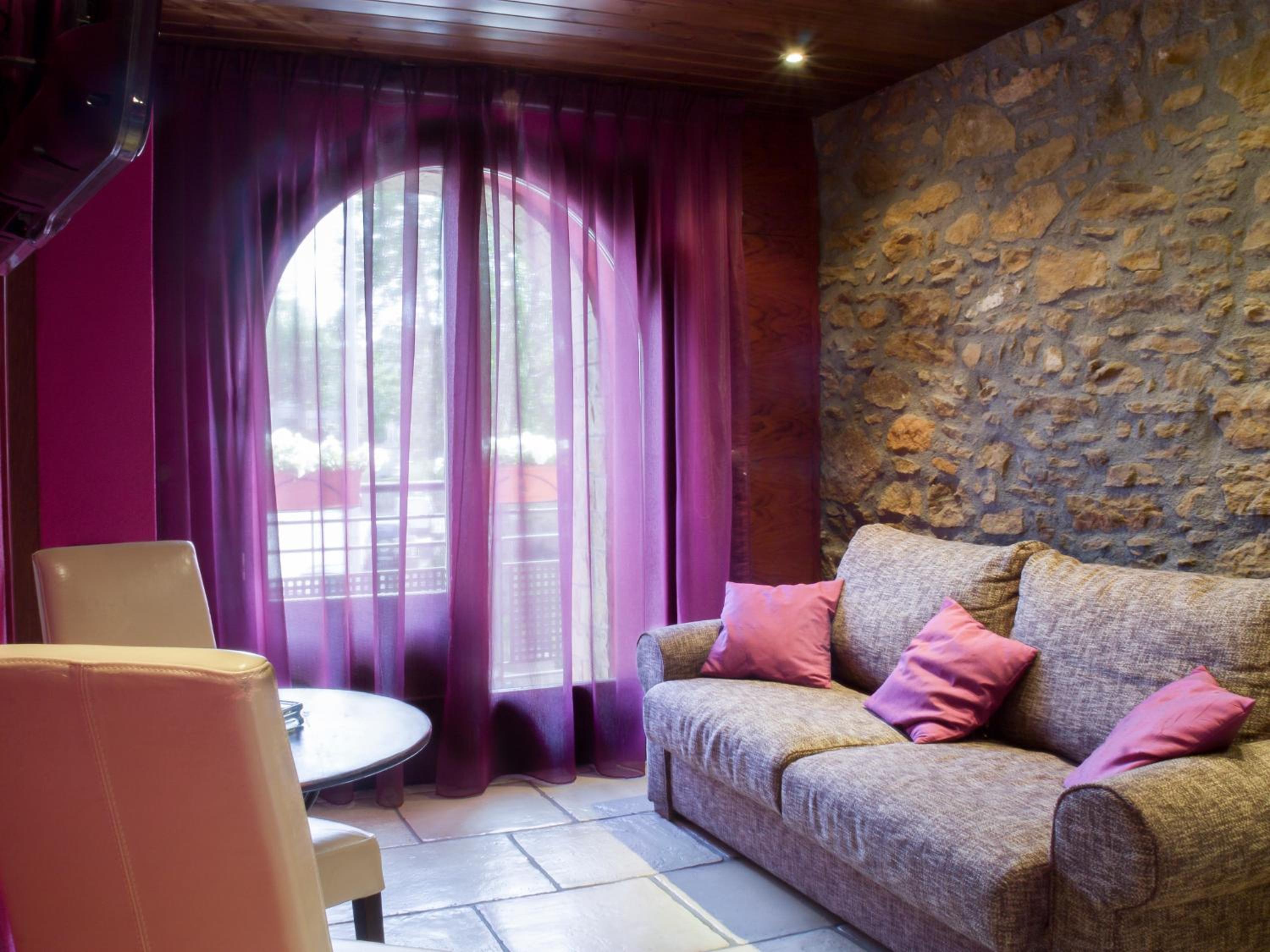 Suite (2 Adults) - Photo 3