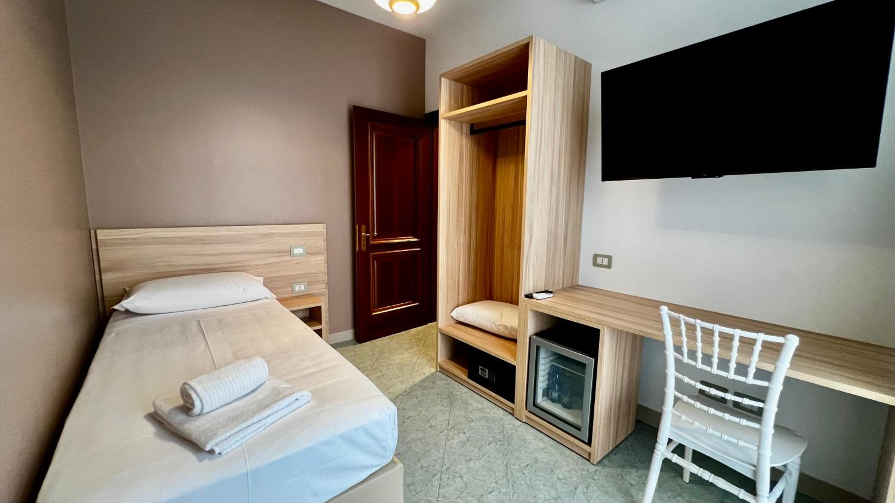 Two-Bedroom Deluxe Apartment with Balcony photo 1