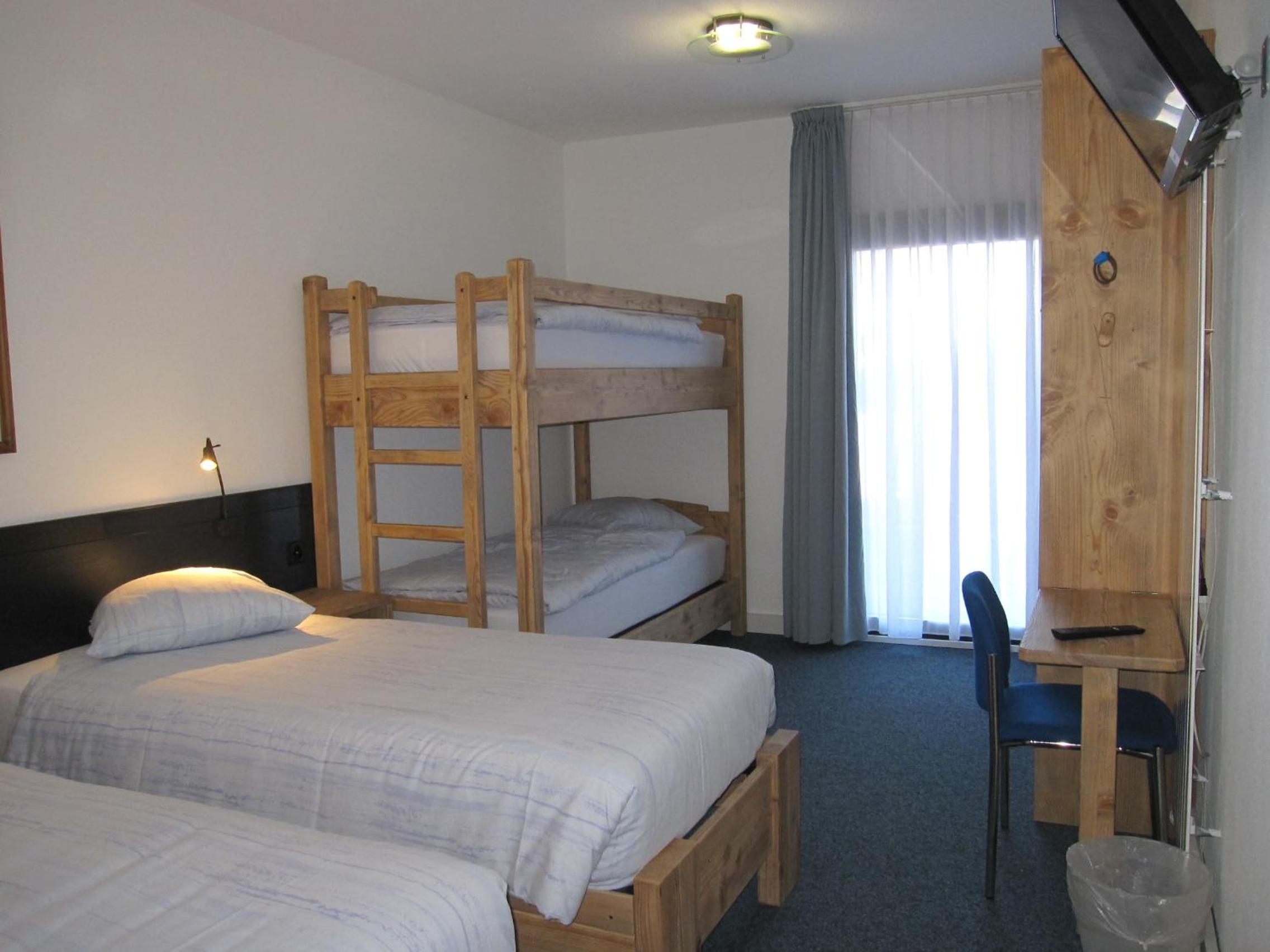 Quadruple Room - Photo 1