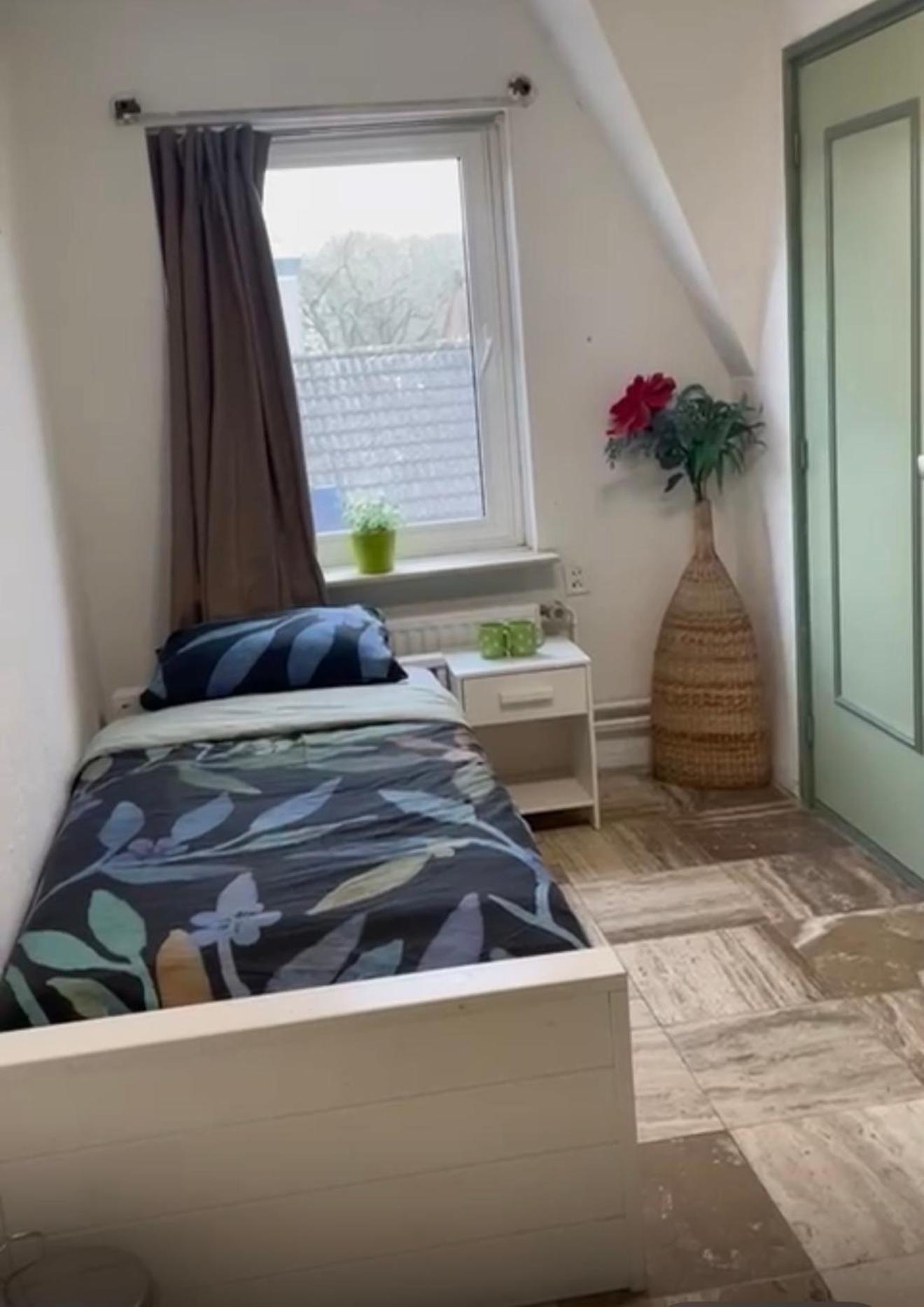 Budget Single Room