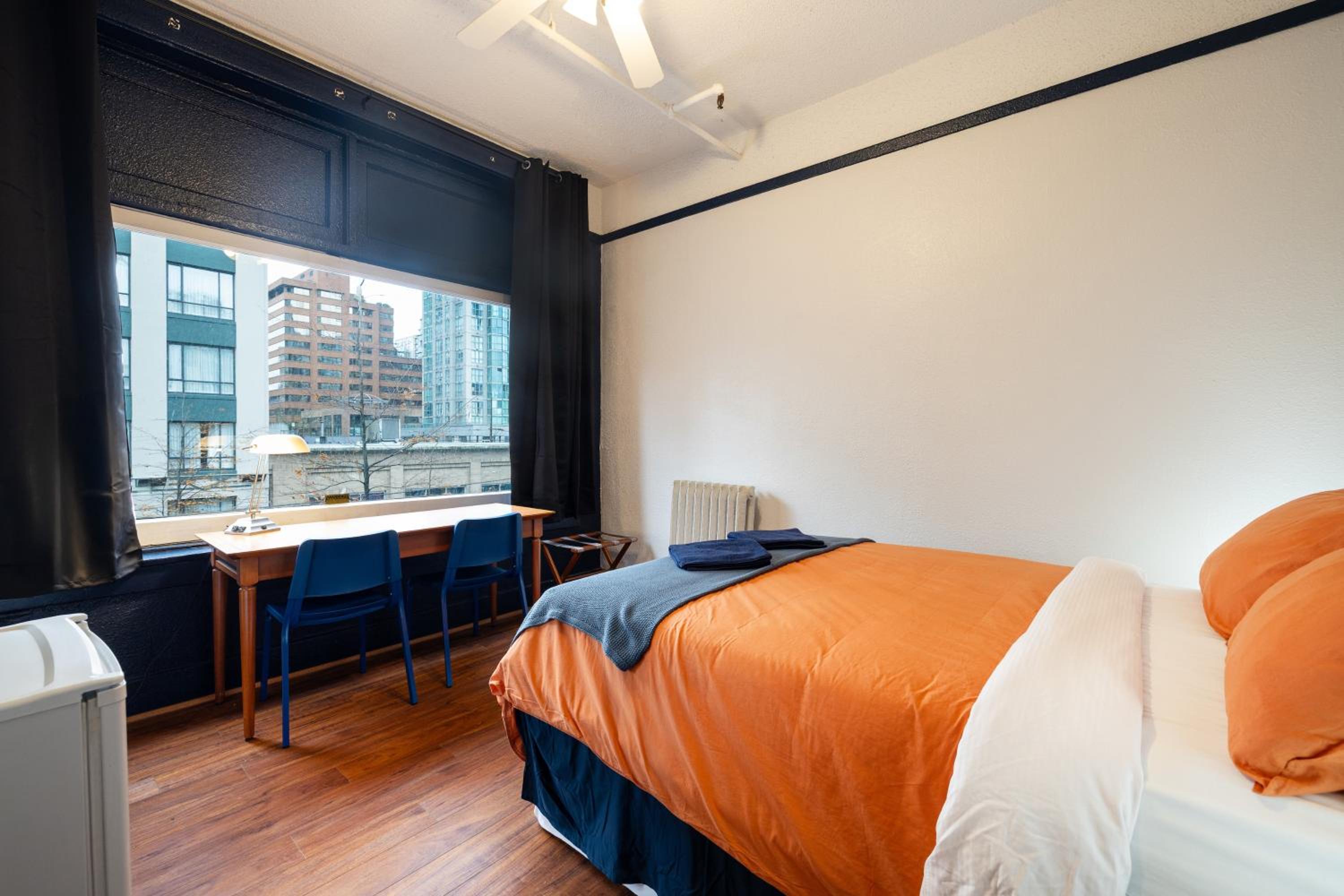 Pet Friendly Queen Room with Shared Bathroom