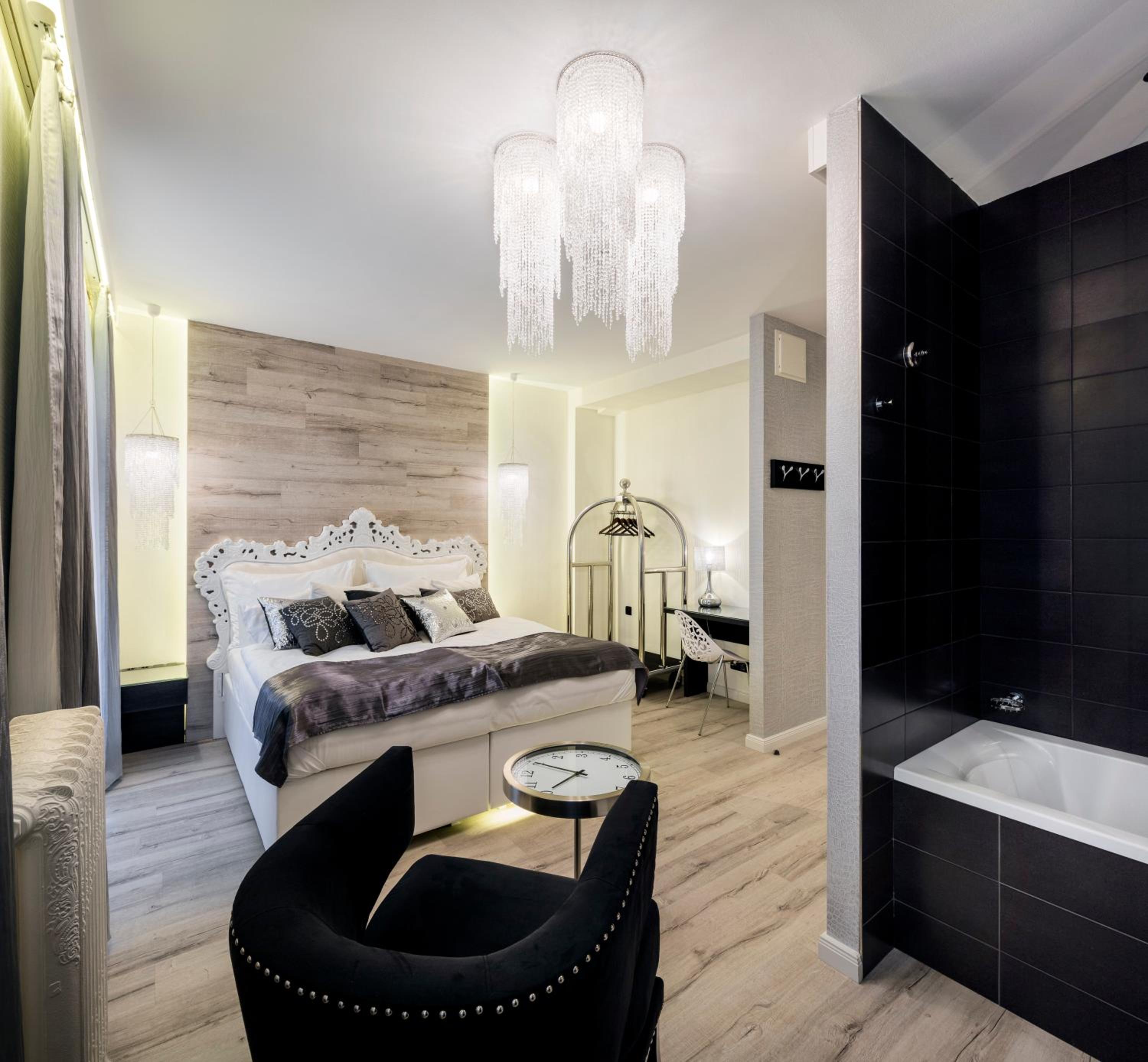 Design Deluxe Double Room with Spa Bath - (Gl)amour