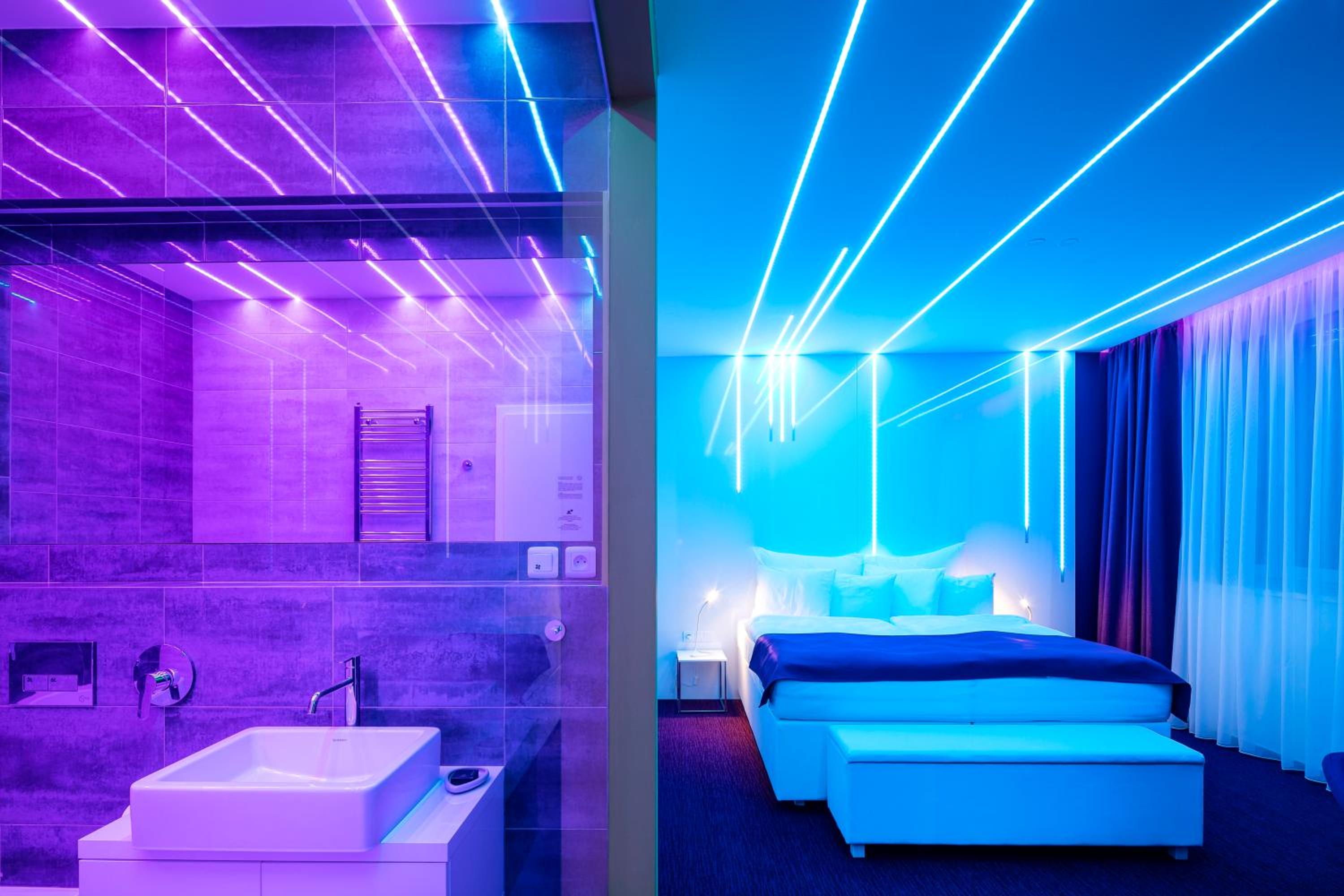 Premium Design Double Room with Spa Bath - Light Line