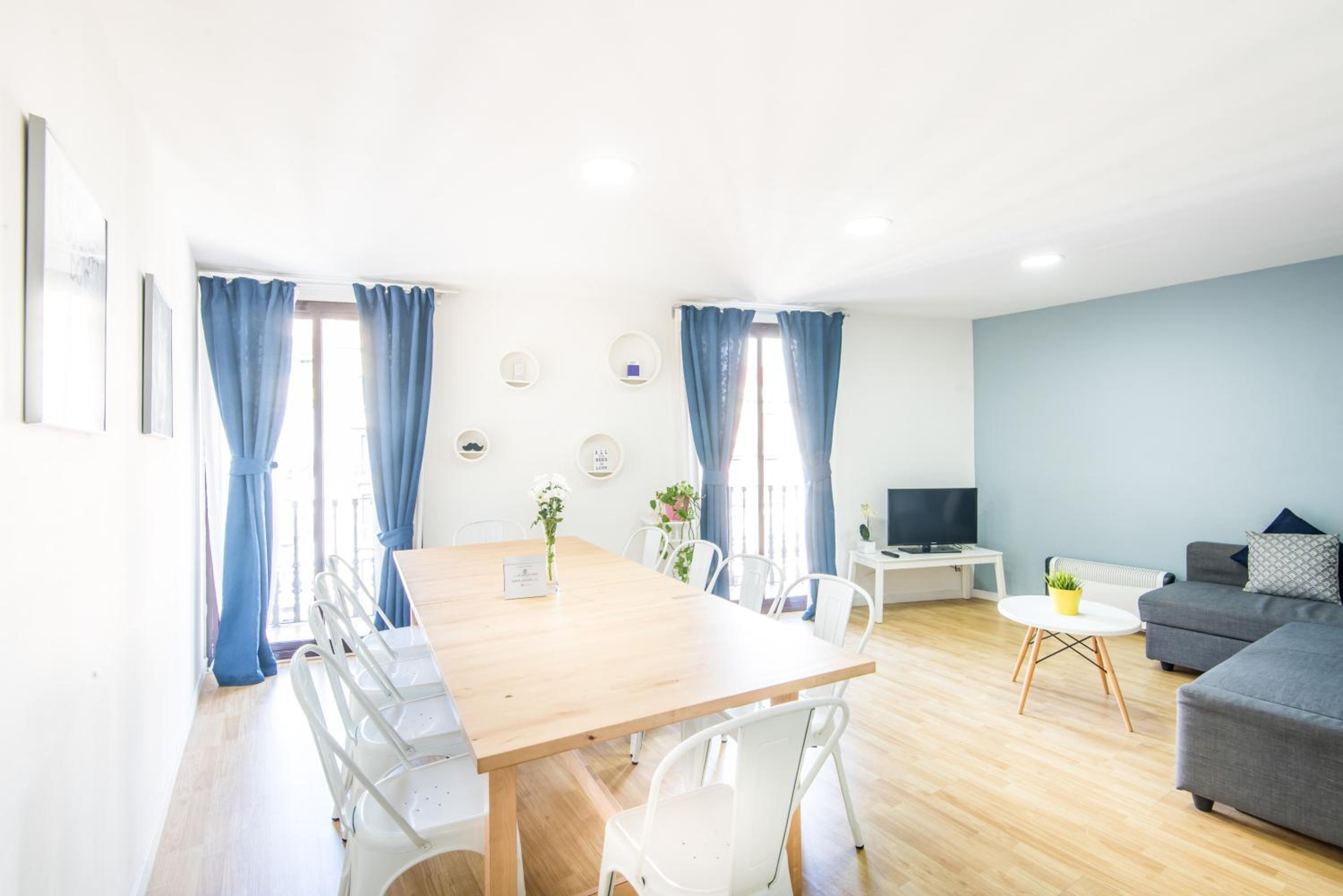 Four-Bedroom Apartment - Balmes, 12 photo 2