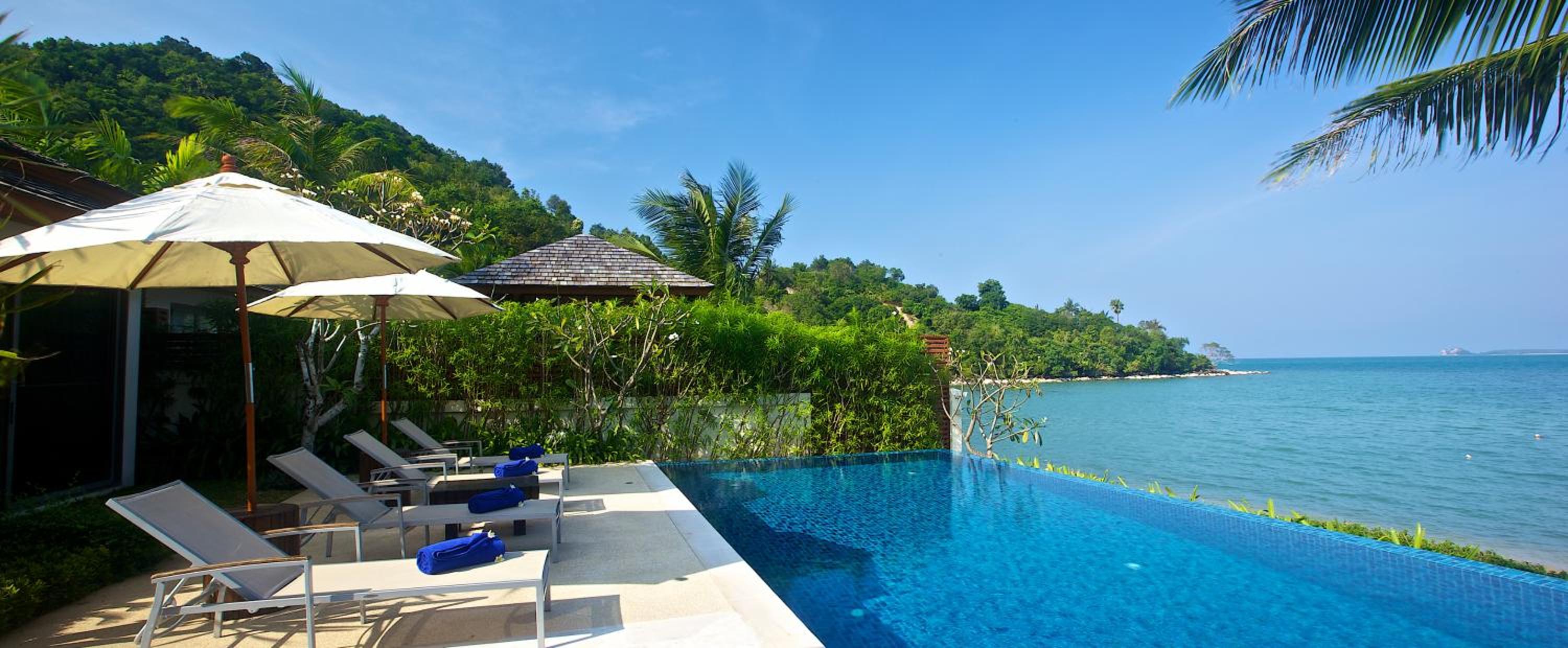 Villa - Beach Front photo 1