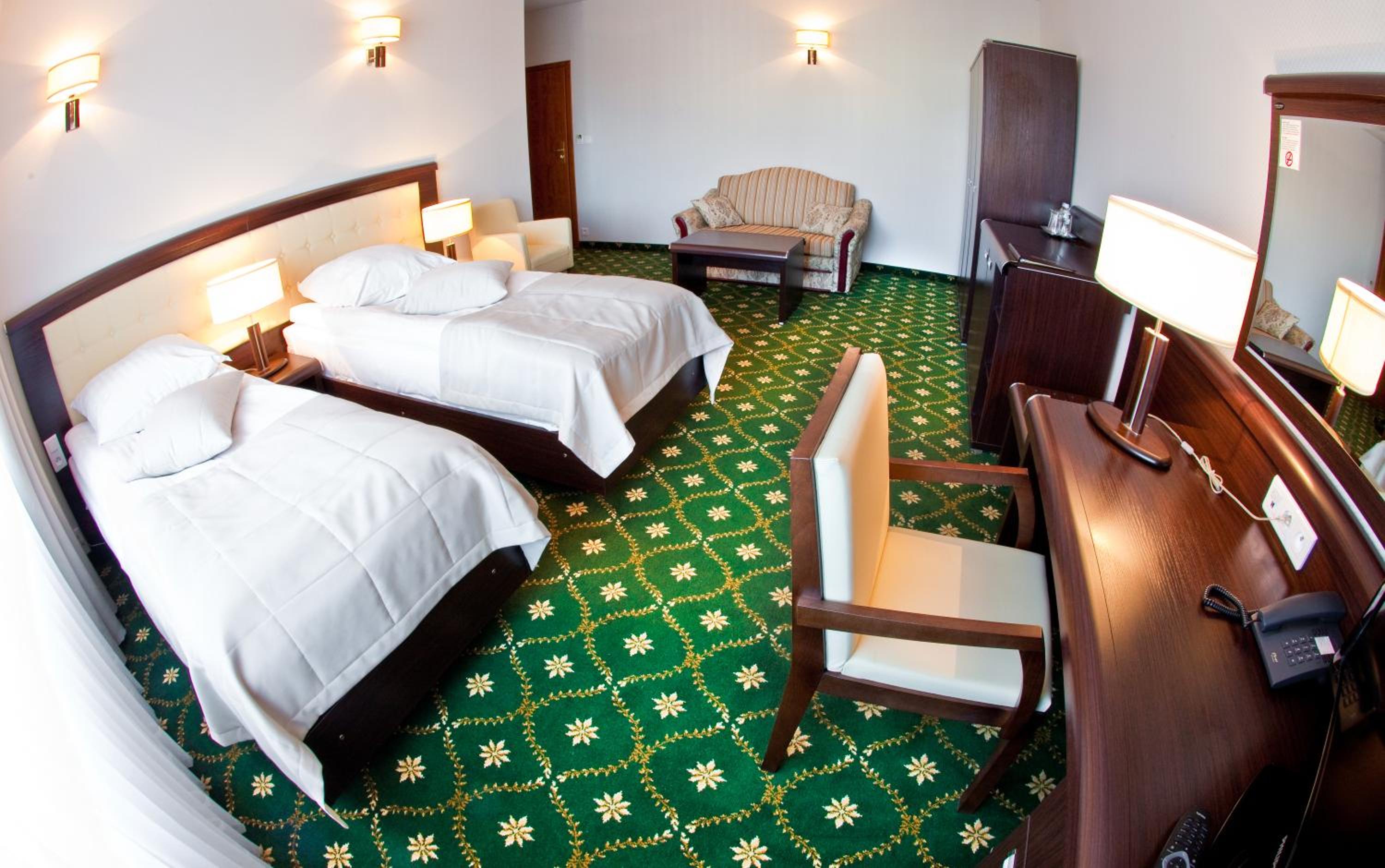 Executive King Room - Non-Smoking - Photo 3
