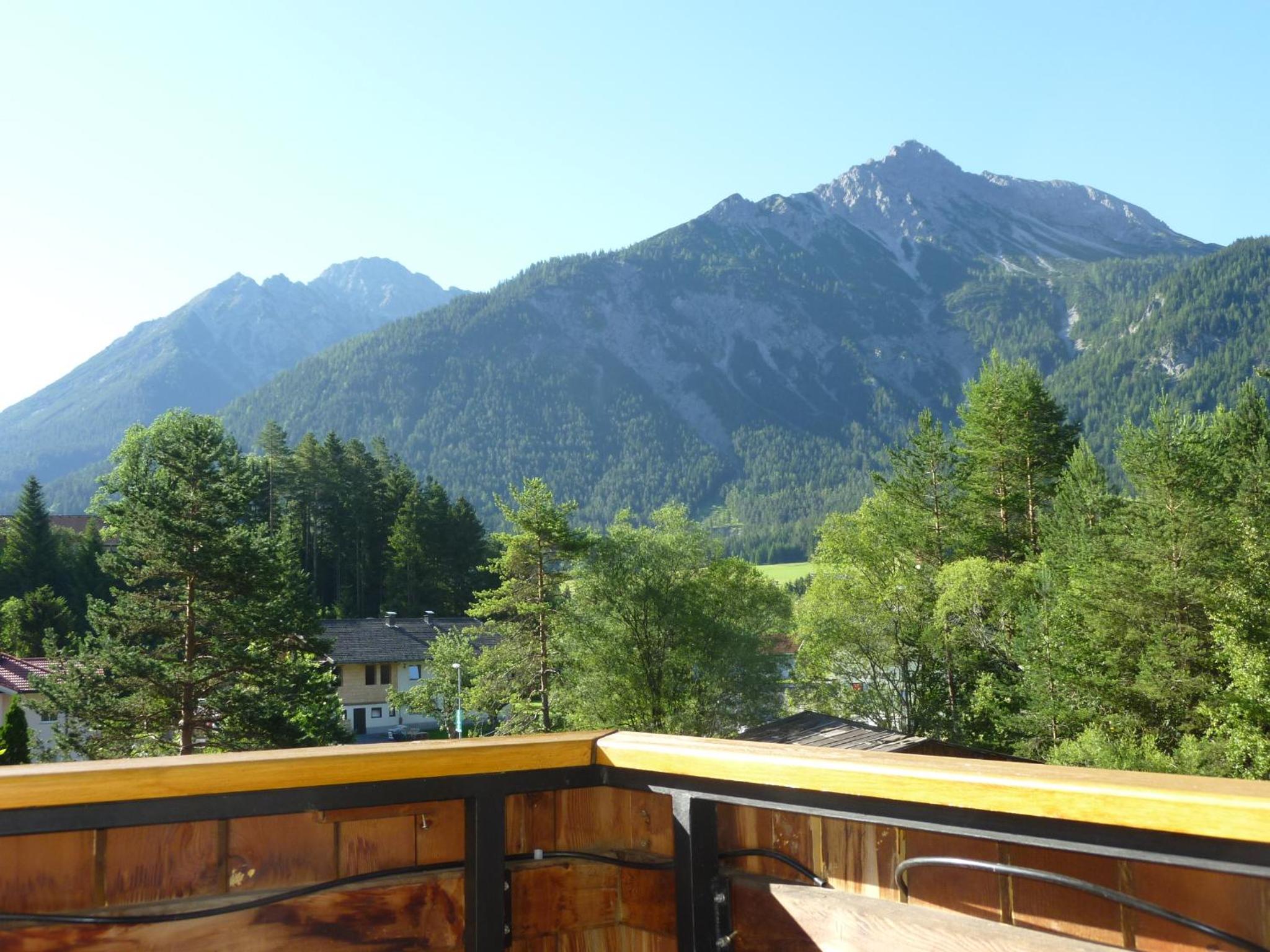 One-Bedroom Apartment with Balcony photo 3