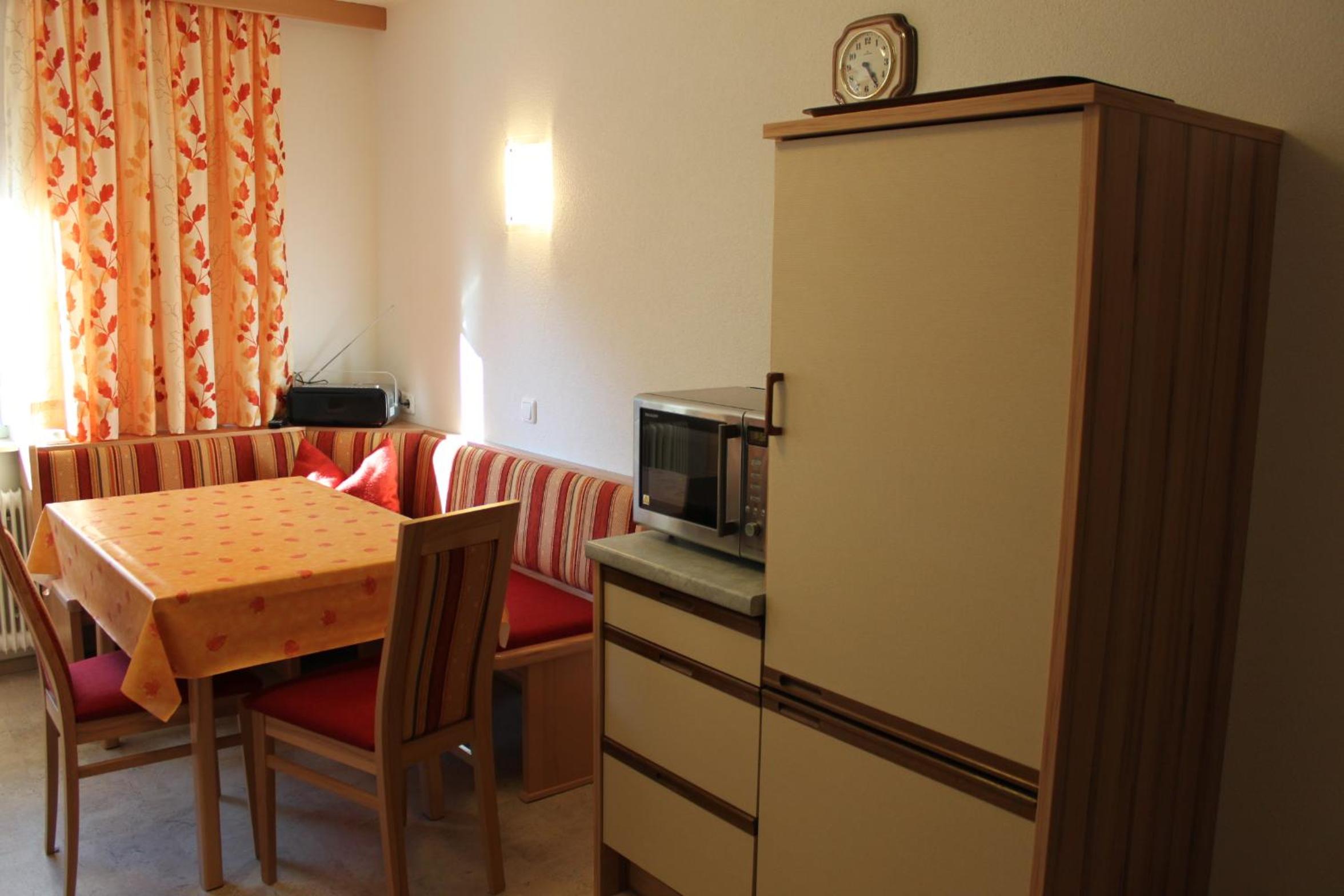One-Bedroom Apartment with Balcony photo 3