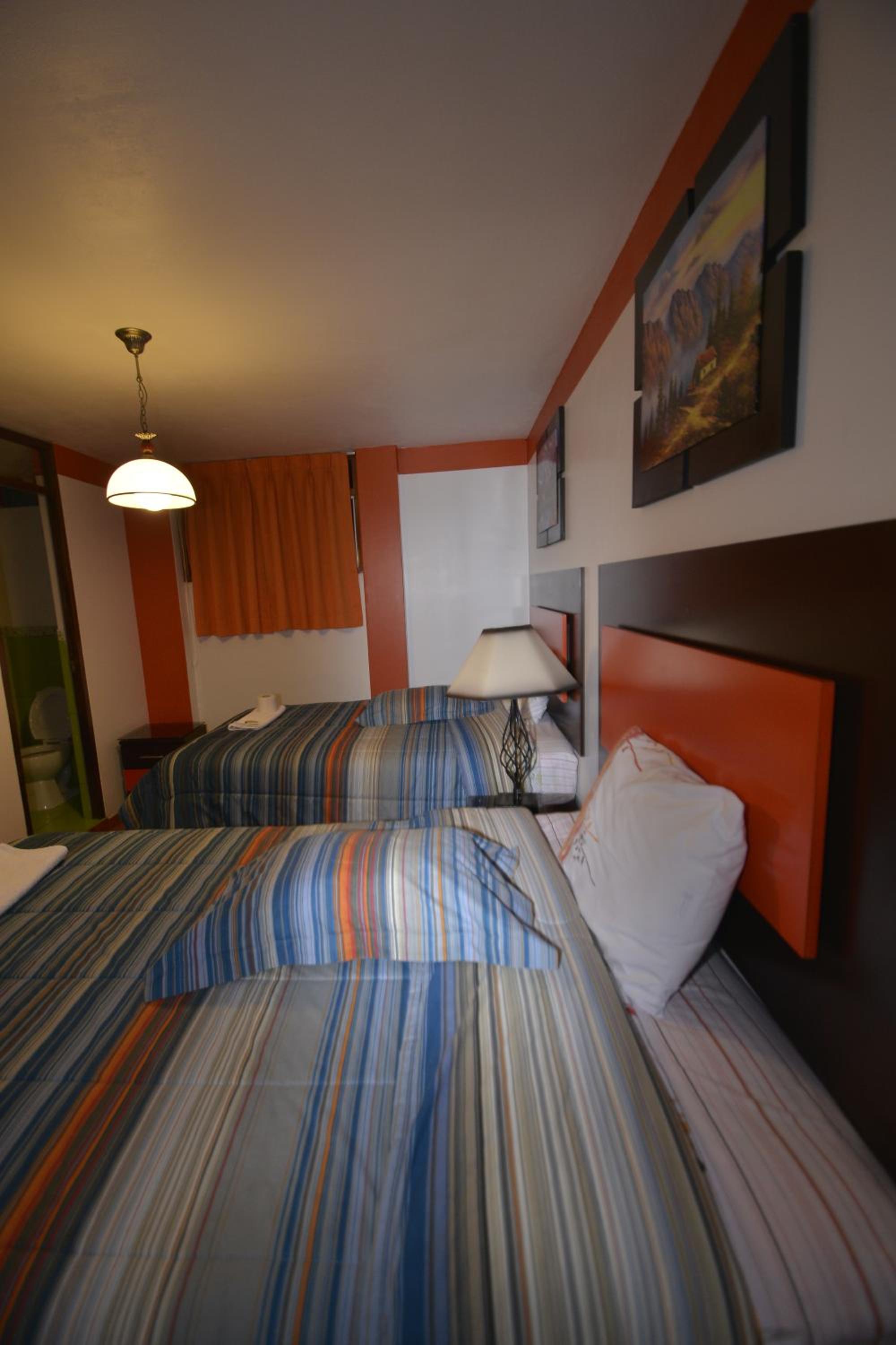Twin Room With Private Bathroom photo 3