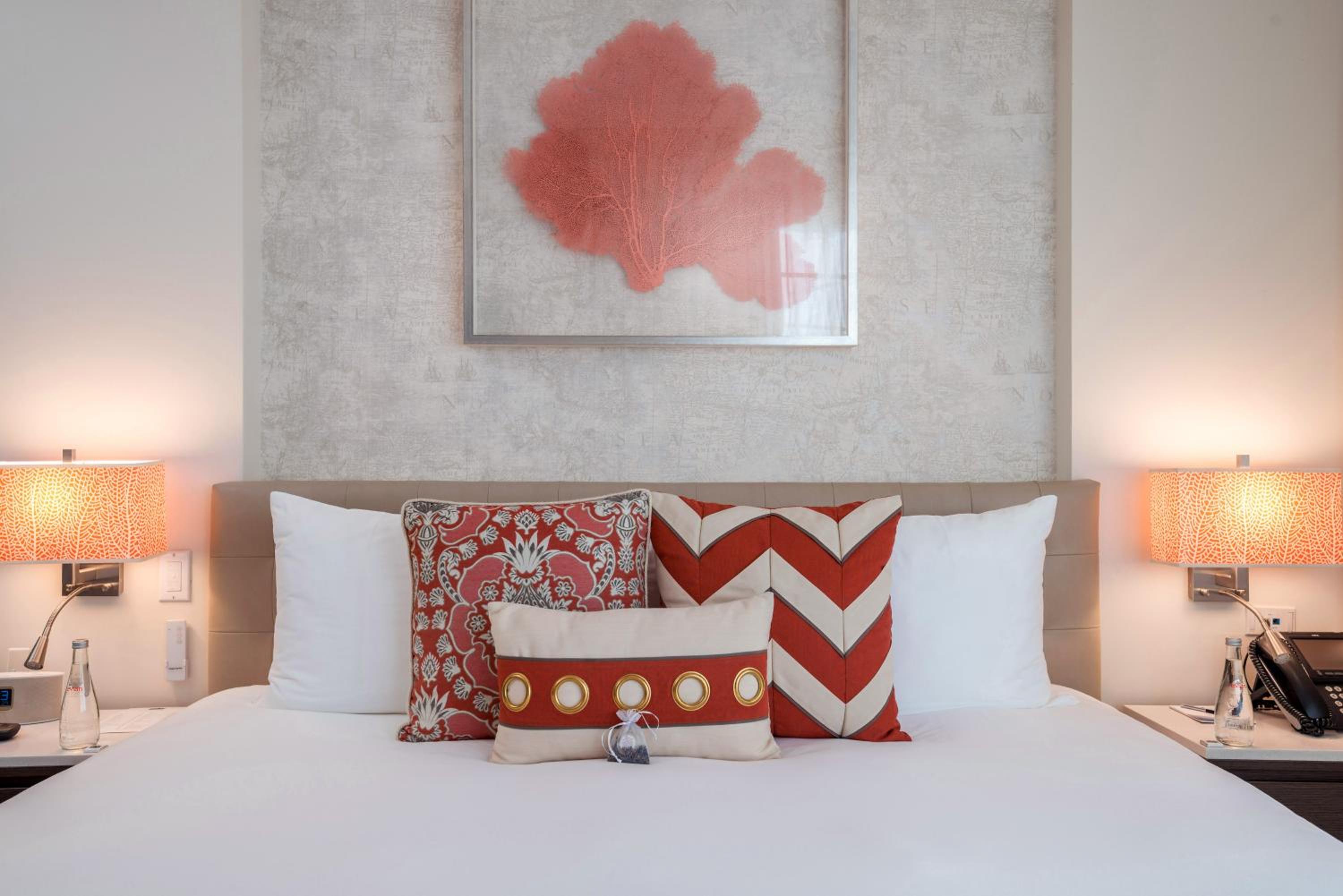Superior Deluxe Suite - Photo 8
