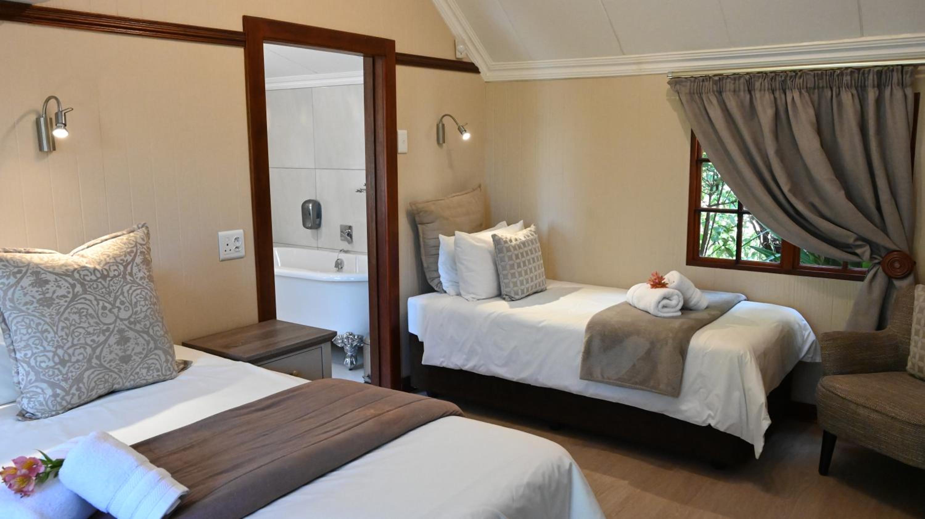 Deluxe Family Suite