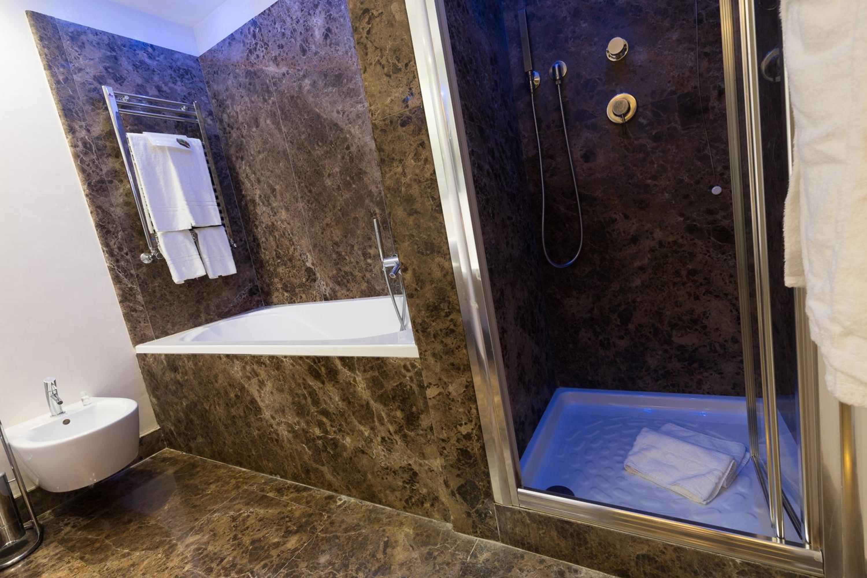 Junior Suite - Photo 4