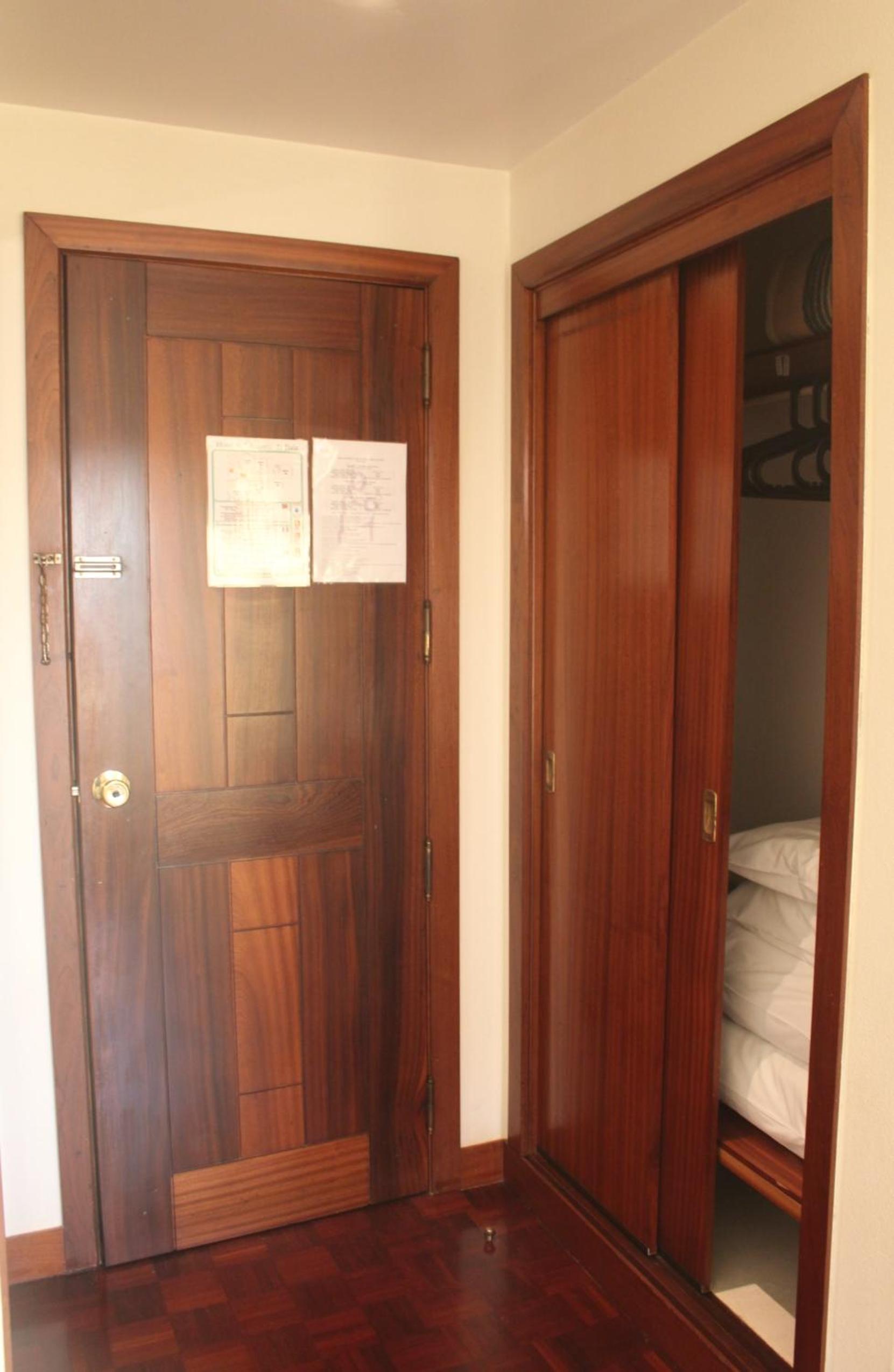 Twin Room - Photo 6