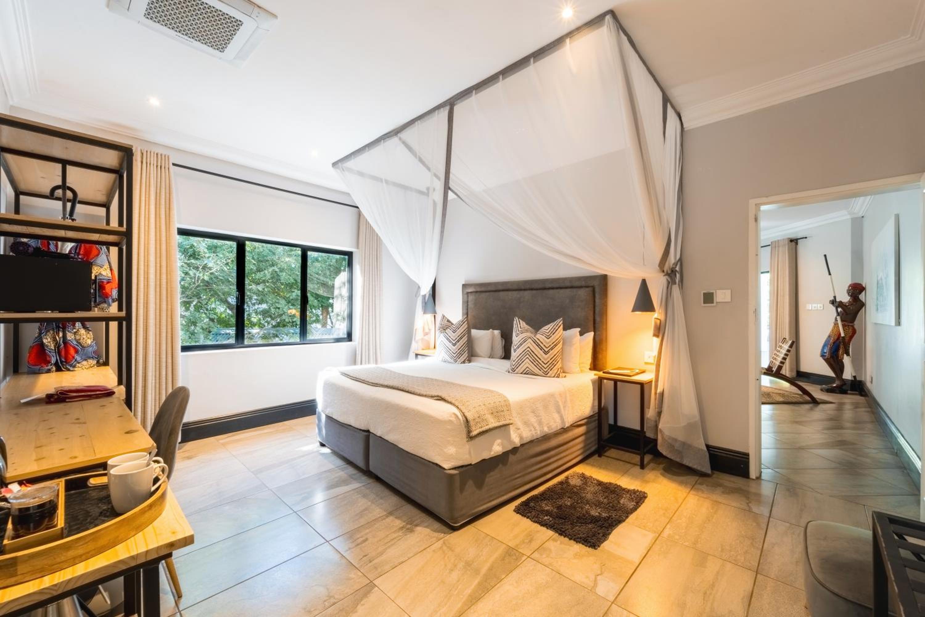 Suite with Balcony photo 1