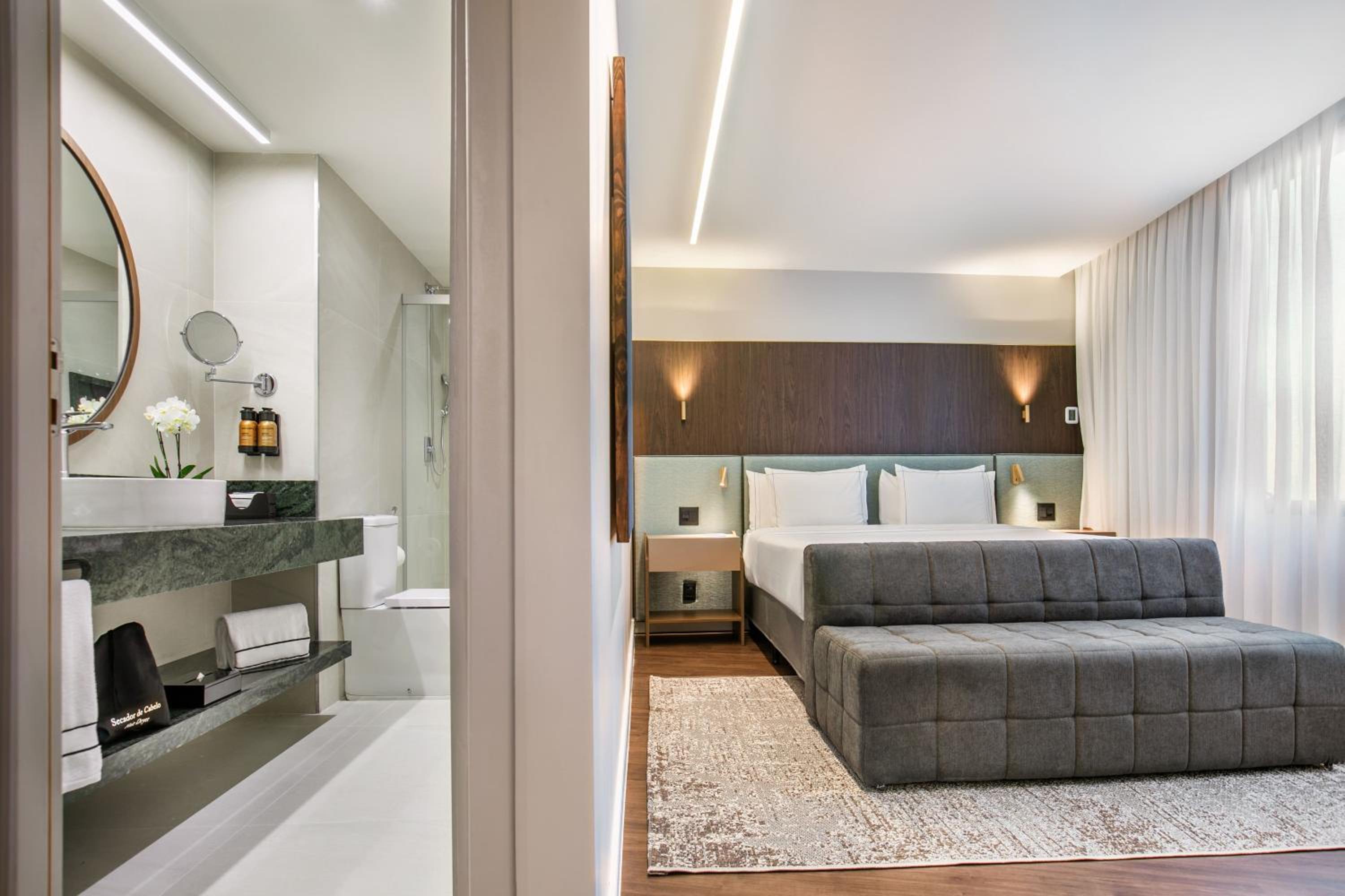 Suite - Photo 9