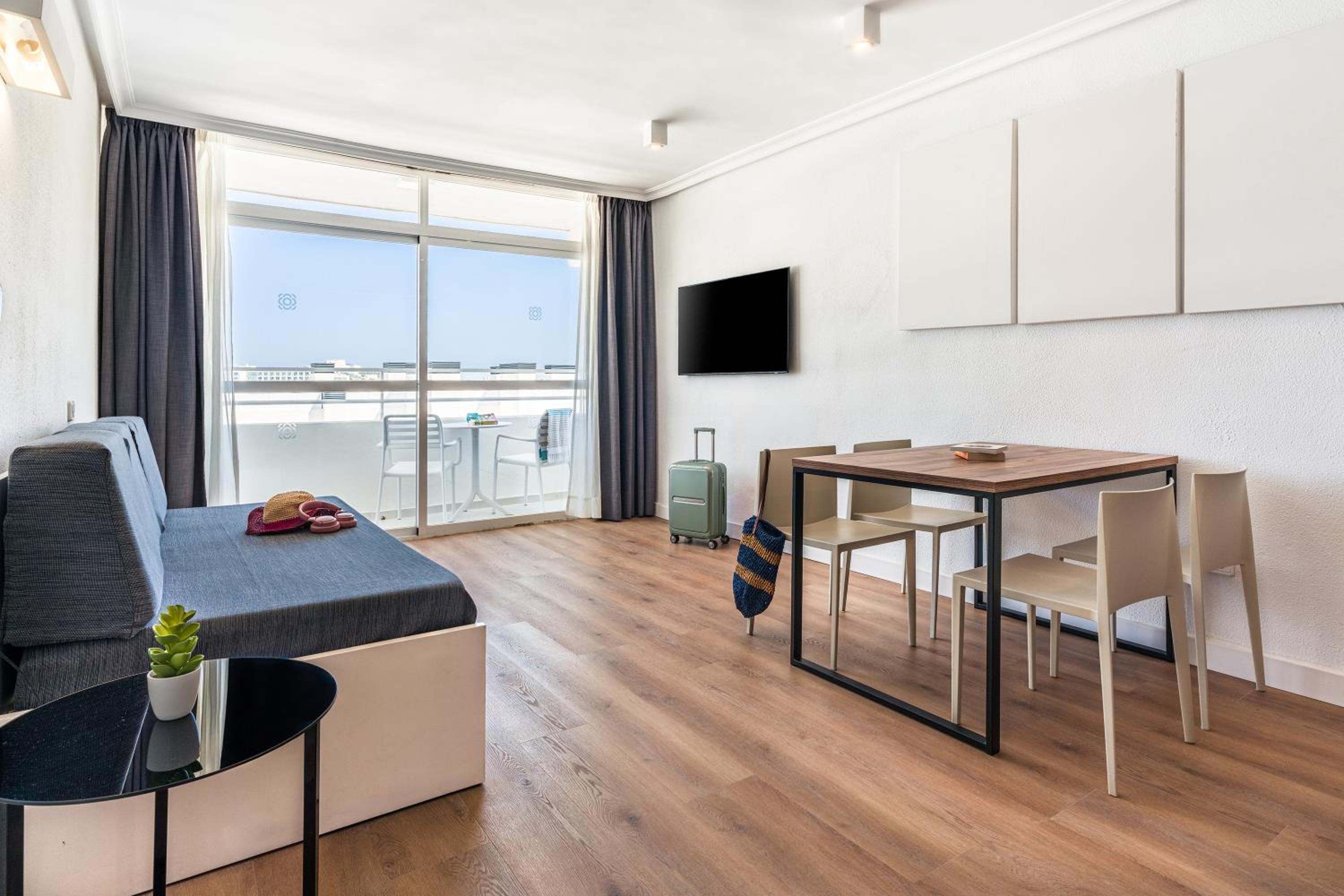 Superior Apartment photo 3