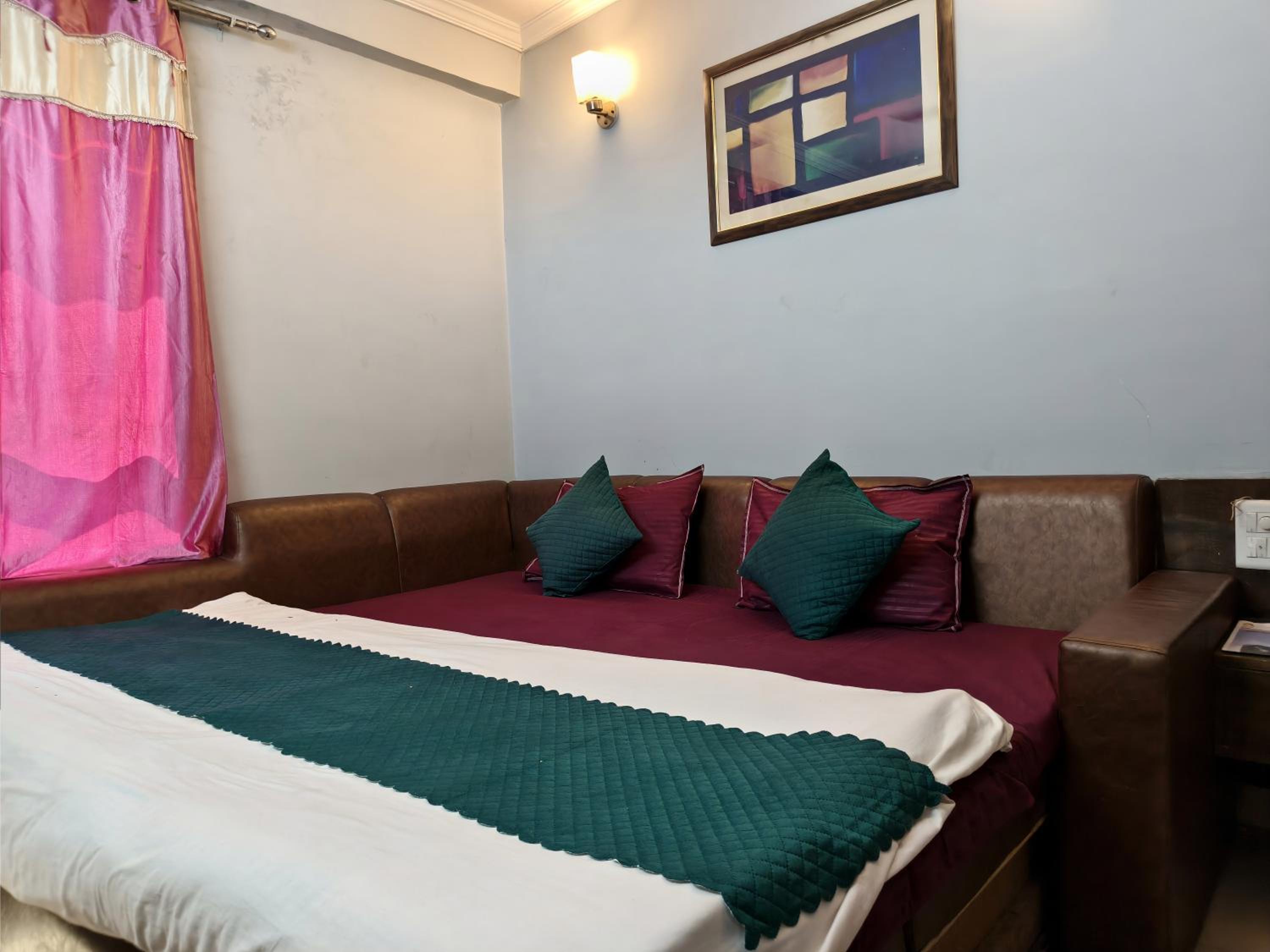 Triple Room with City View